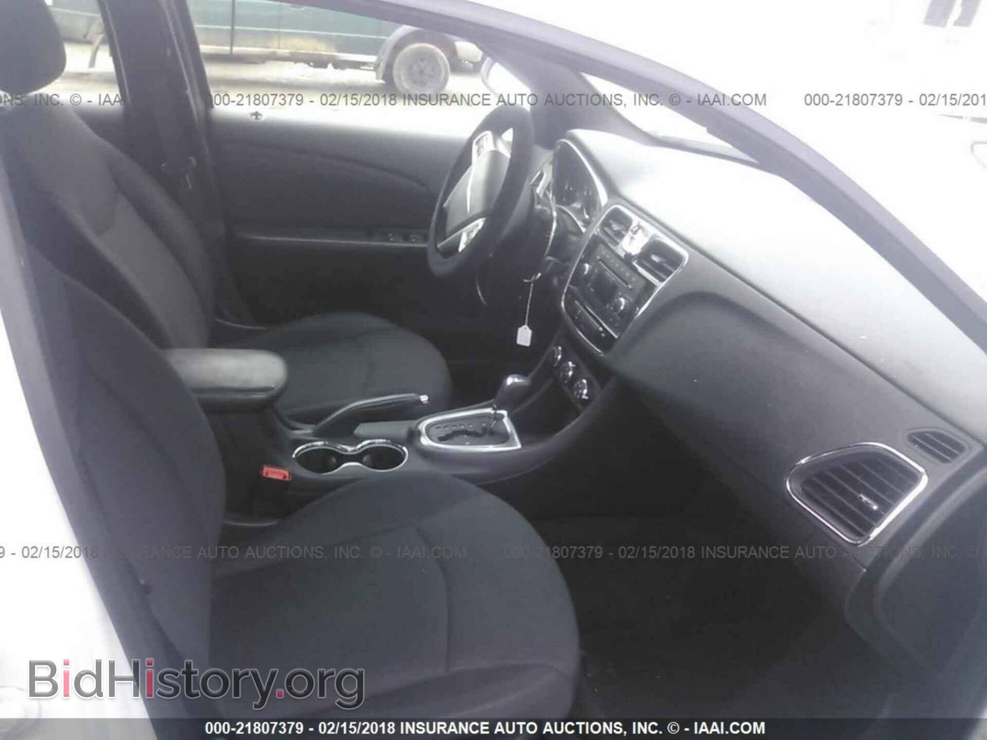 2013 Chrysler 200 - VIN: 1C3CCBBB2DN666157 - Photo 5