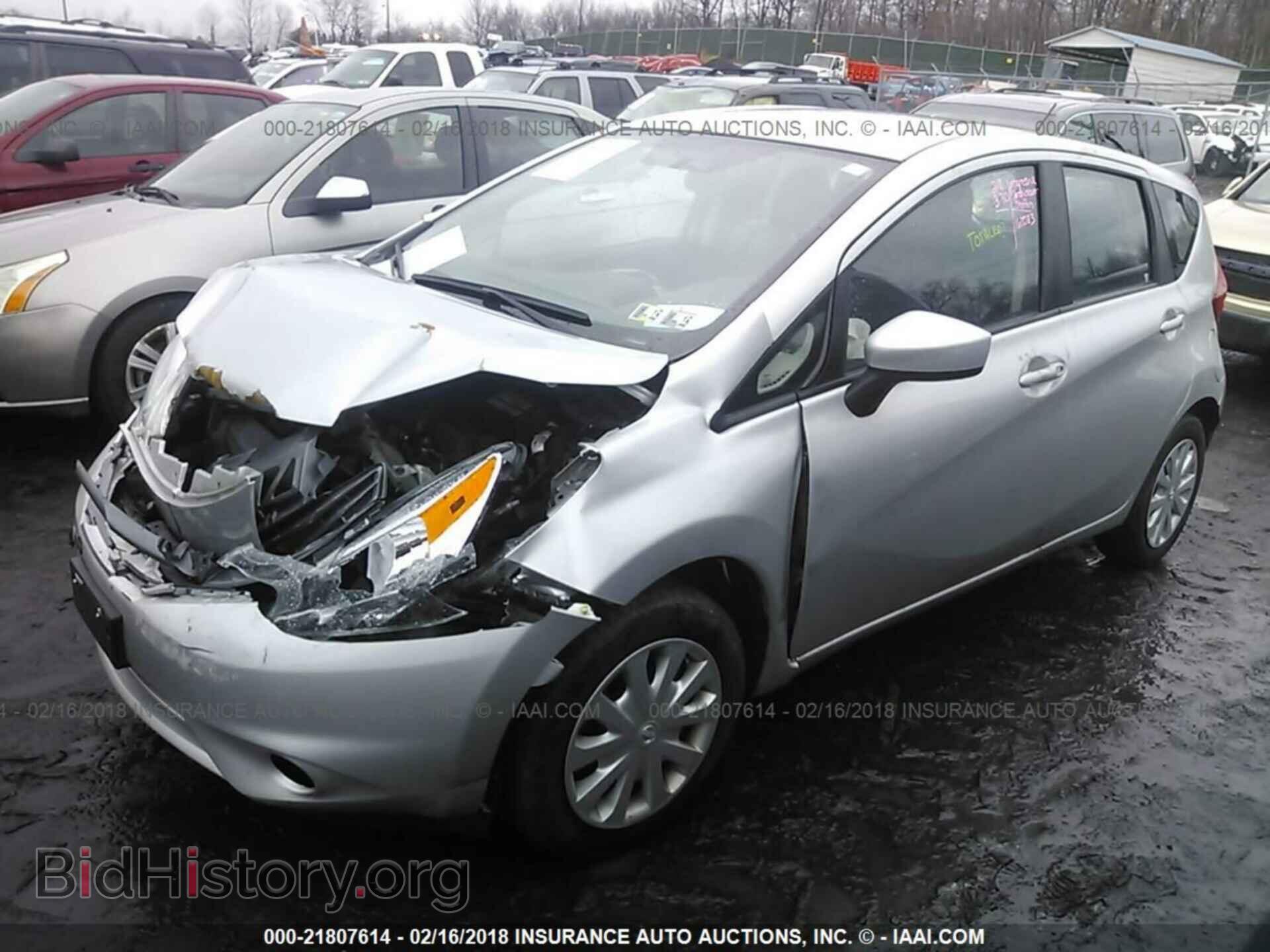 2015 Nissan Versa note - VIN: 3N1CE2CP7FL418833 - Фото 2