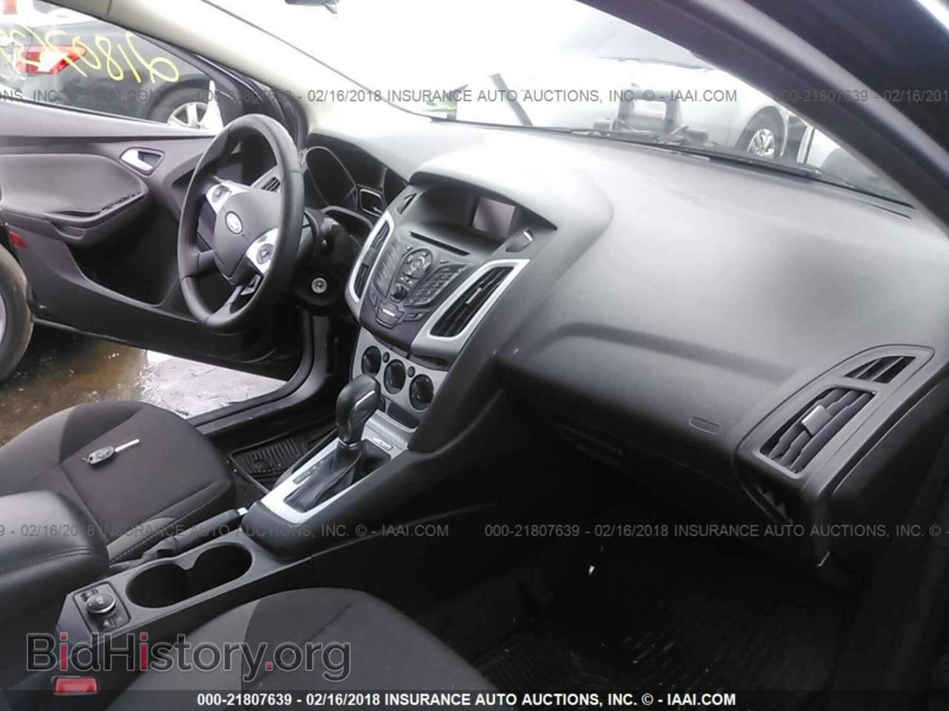 2012 Ford Focus - VIN: 1FAHP3F22CL460620 - Photo 5