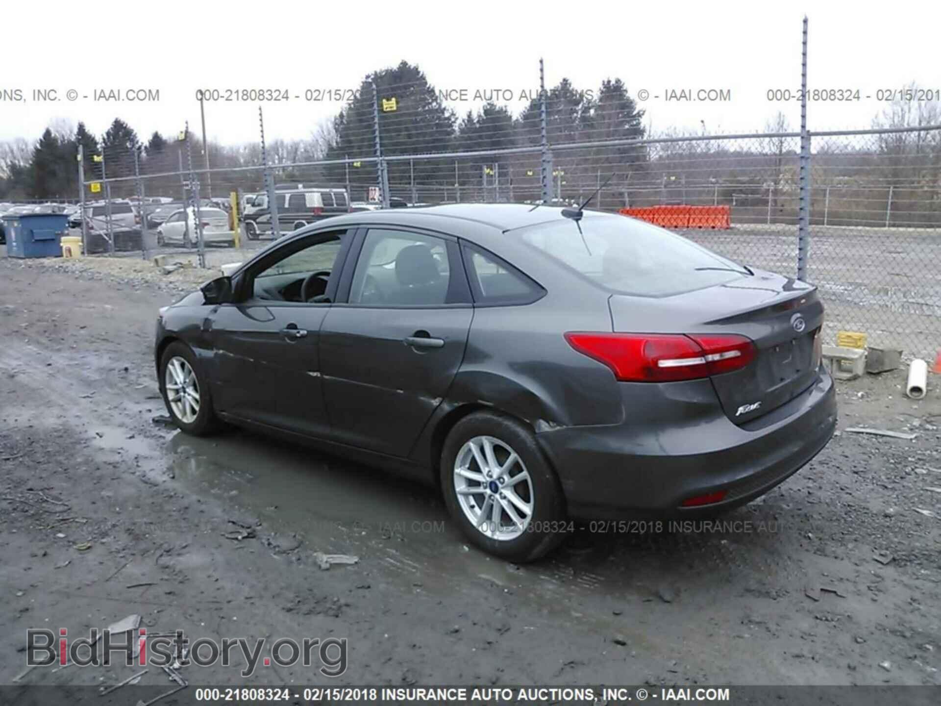 2017 Ford Focus - VIN: 1FADP3F28HL321940 - Photo 3