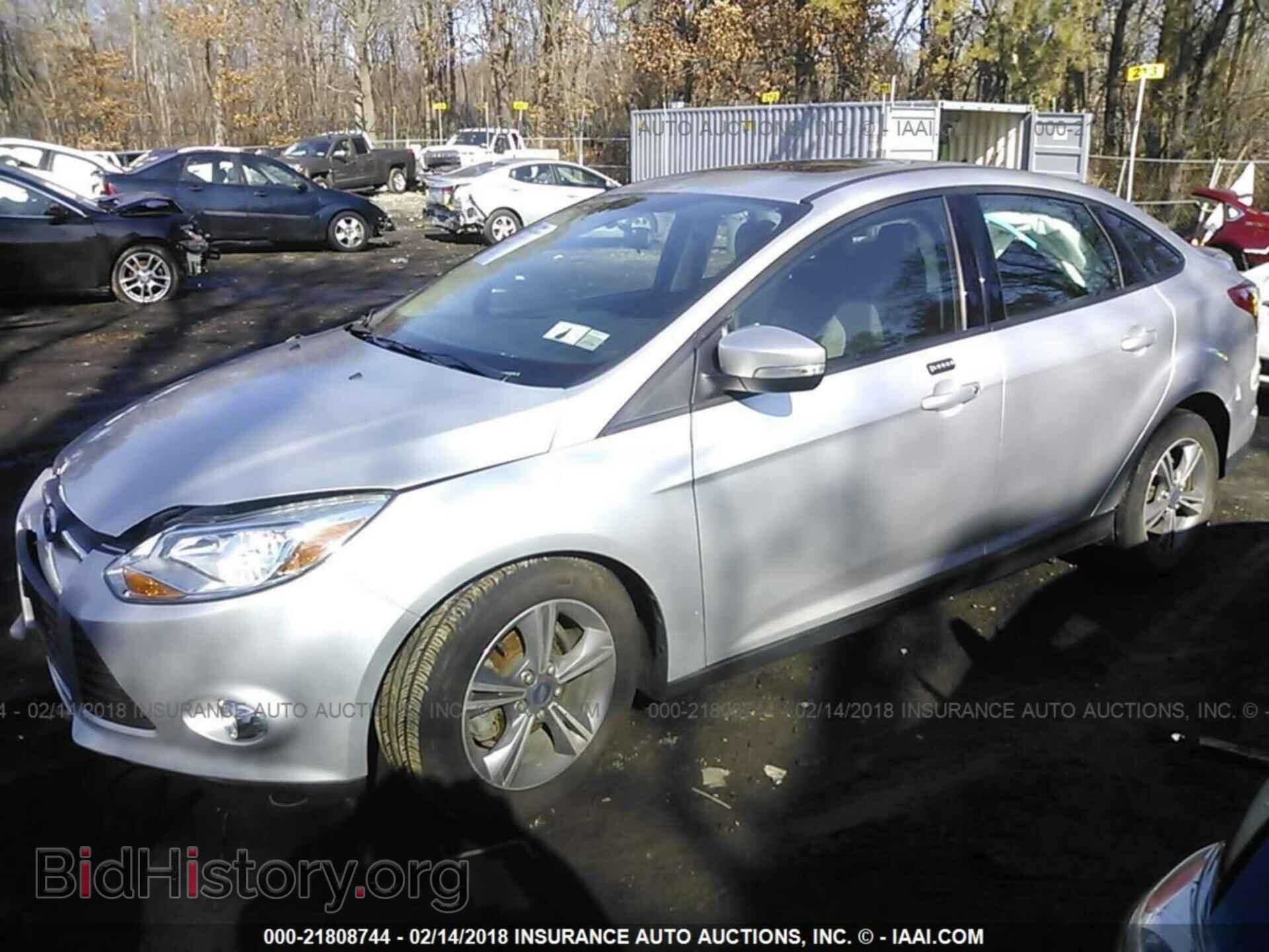 2014 Ford Focus - VIN: 1FADP3F2XEL457000 - Фото 2