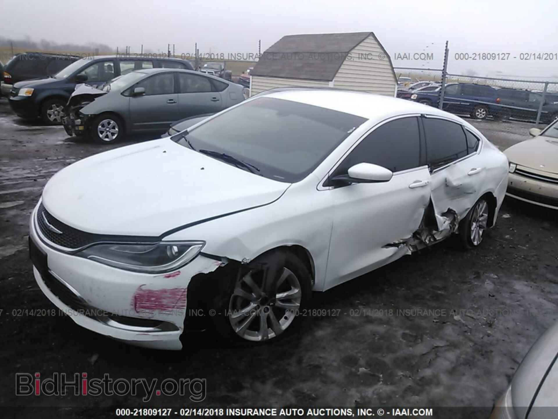 2016 Chrysler 200 - VIN: 1C3CCCAB9GN126610 - Фото 2