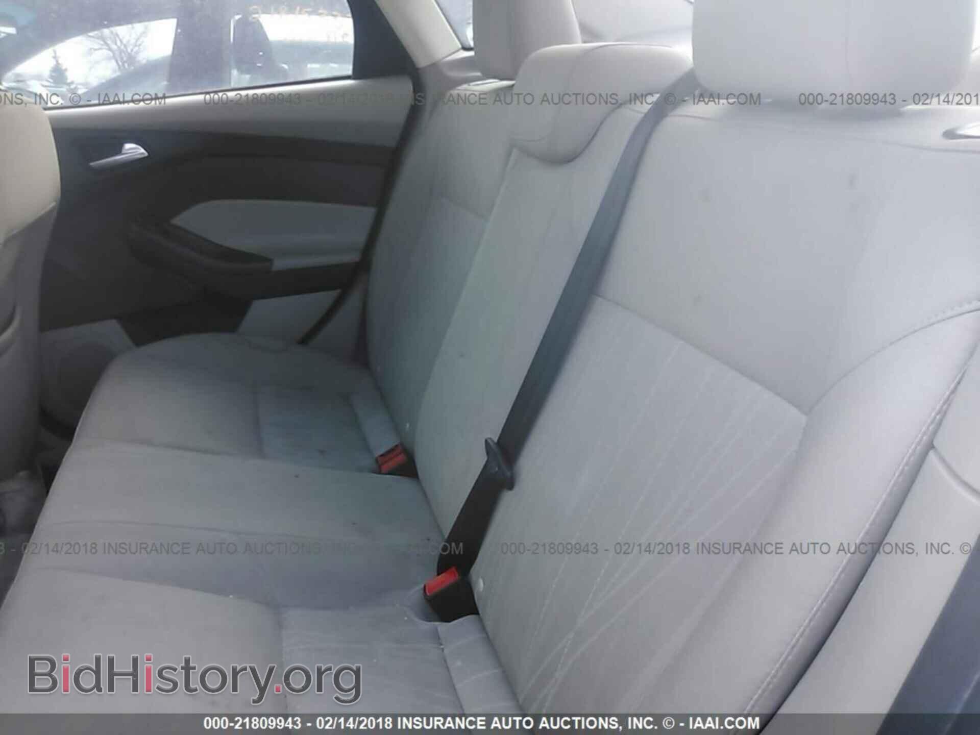2016 Ford Focus - VIN: 1FADP3F26GL300440 - Photo 8
