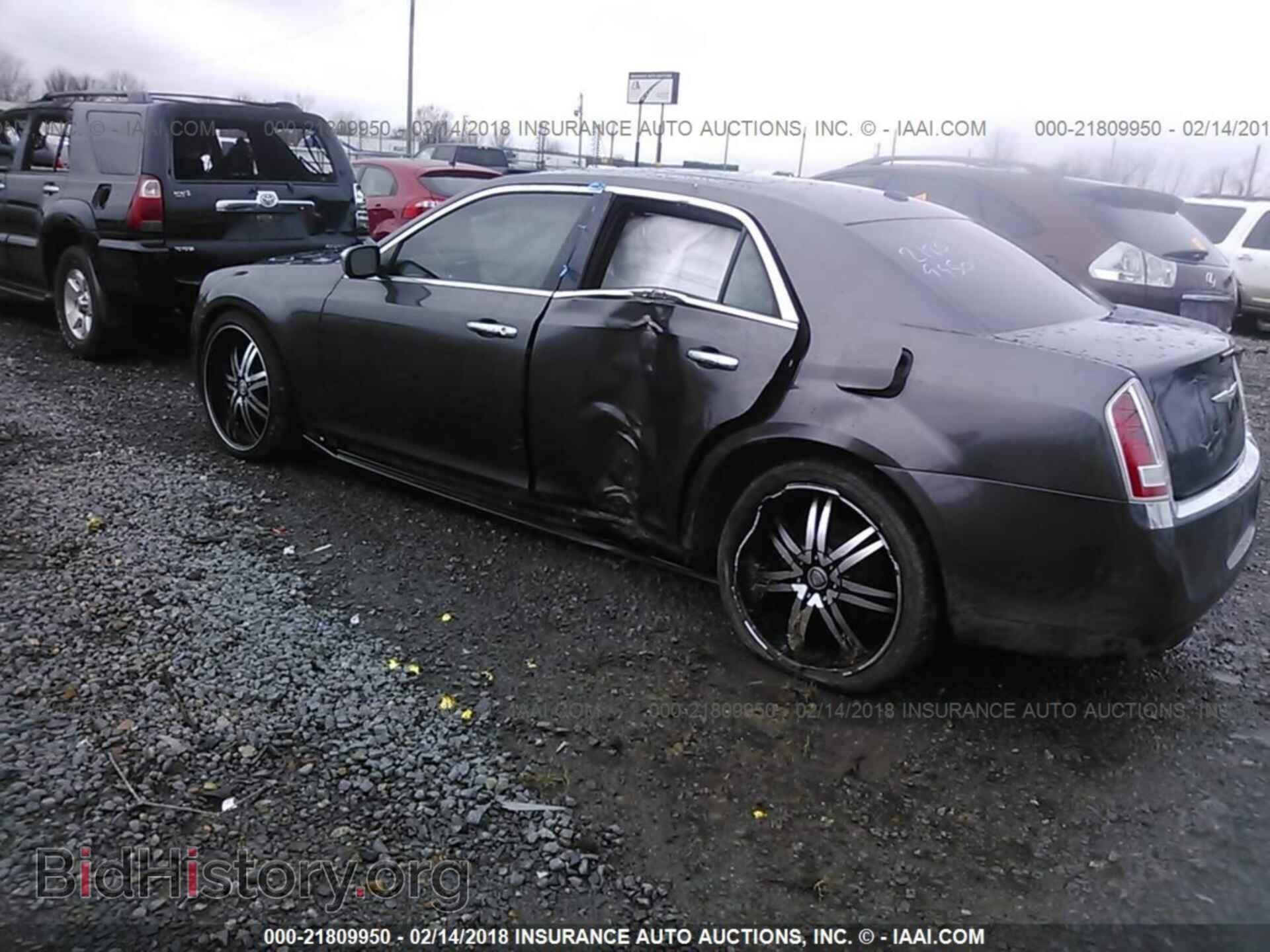2014 Chrysler 300c - VIN: 2C3CCAET5EH382899 - Фото 3