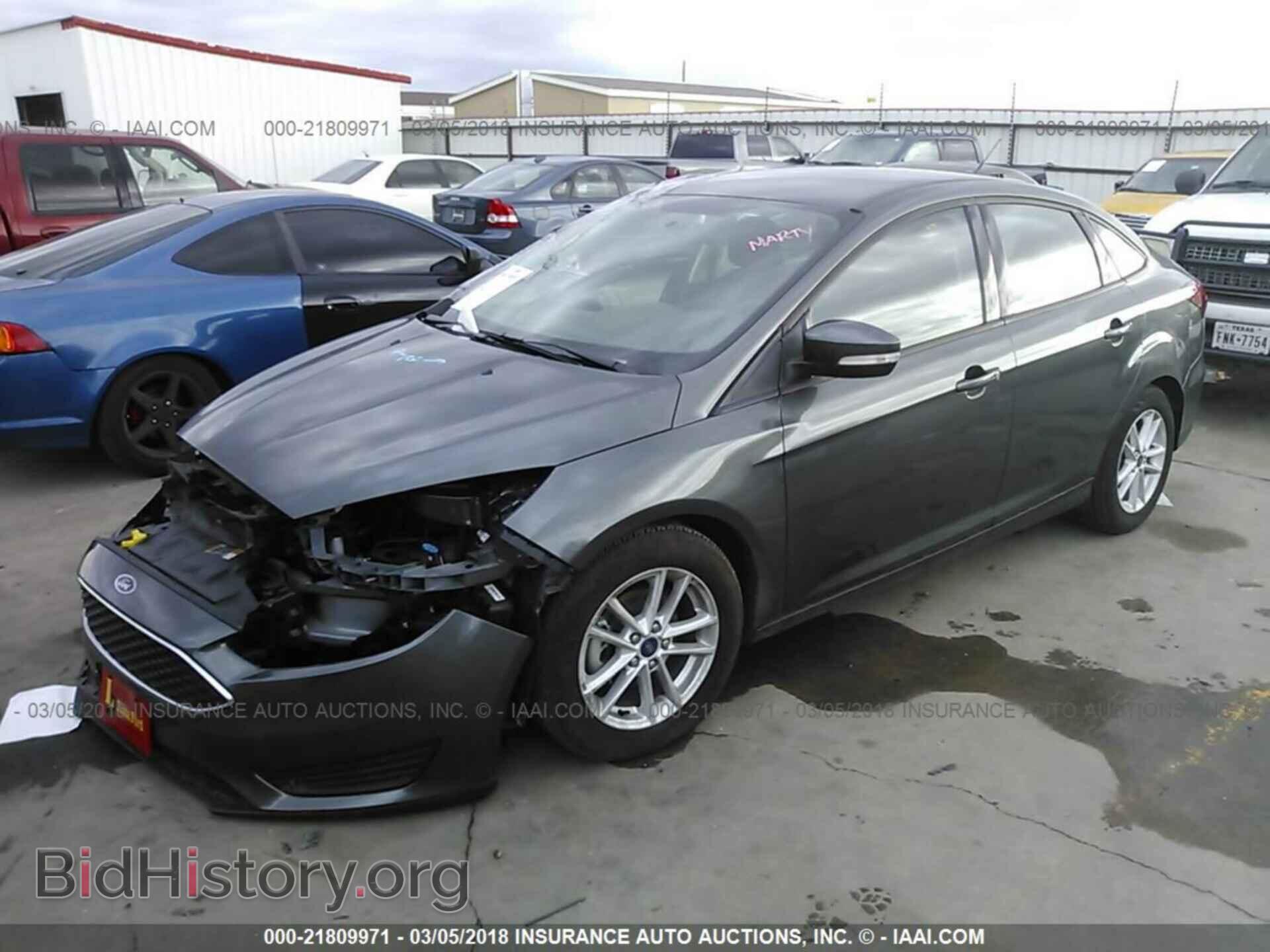 2016 Ford Focus - VIN: 1FADP3F25GL387327 - Фото 2