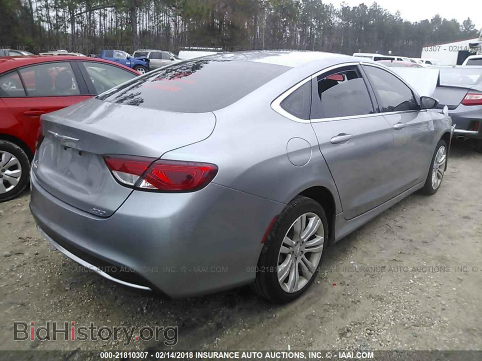 2015 Chrysler 200 - VIN: 1C3CCCAB7FN564749 - Photo 4