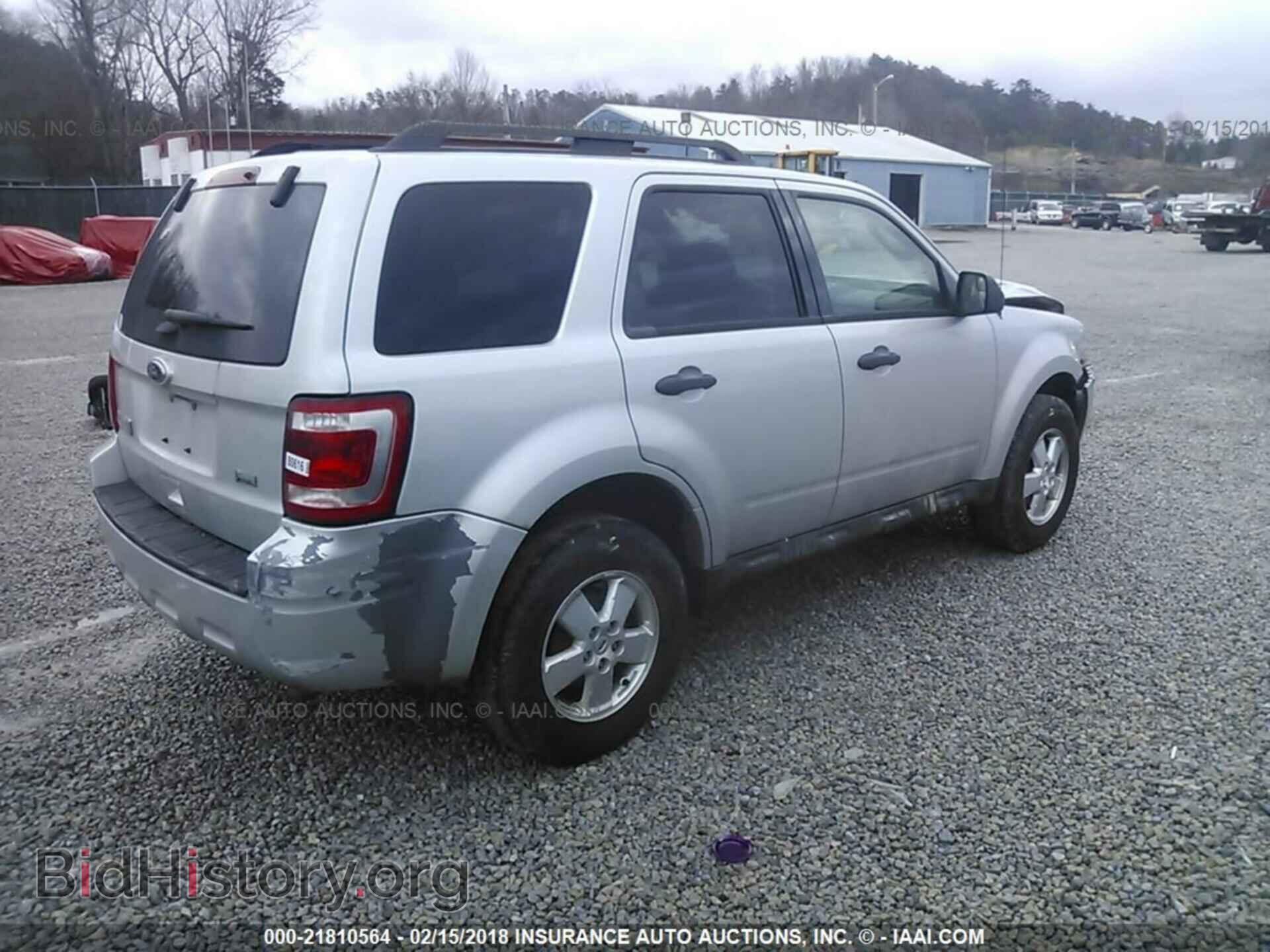 2012 Ford Escape - VIN: 1FMCU9DG2CKA93444 - Photo 4