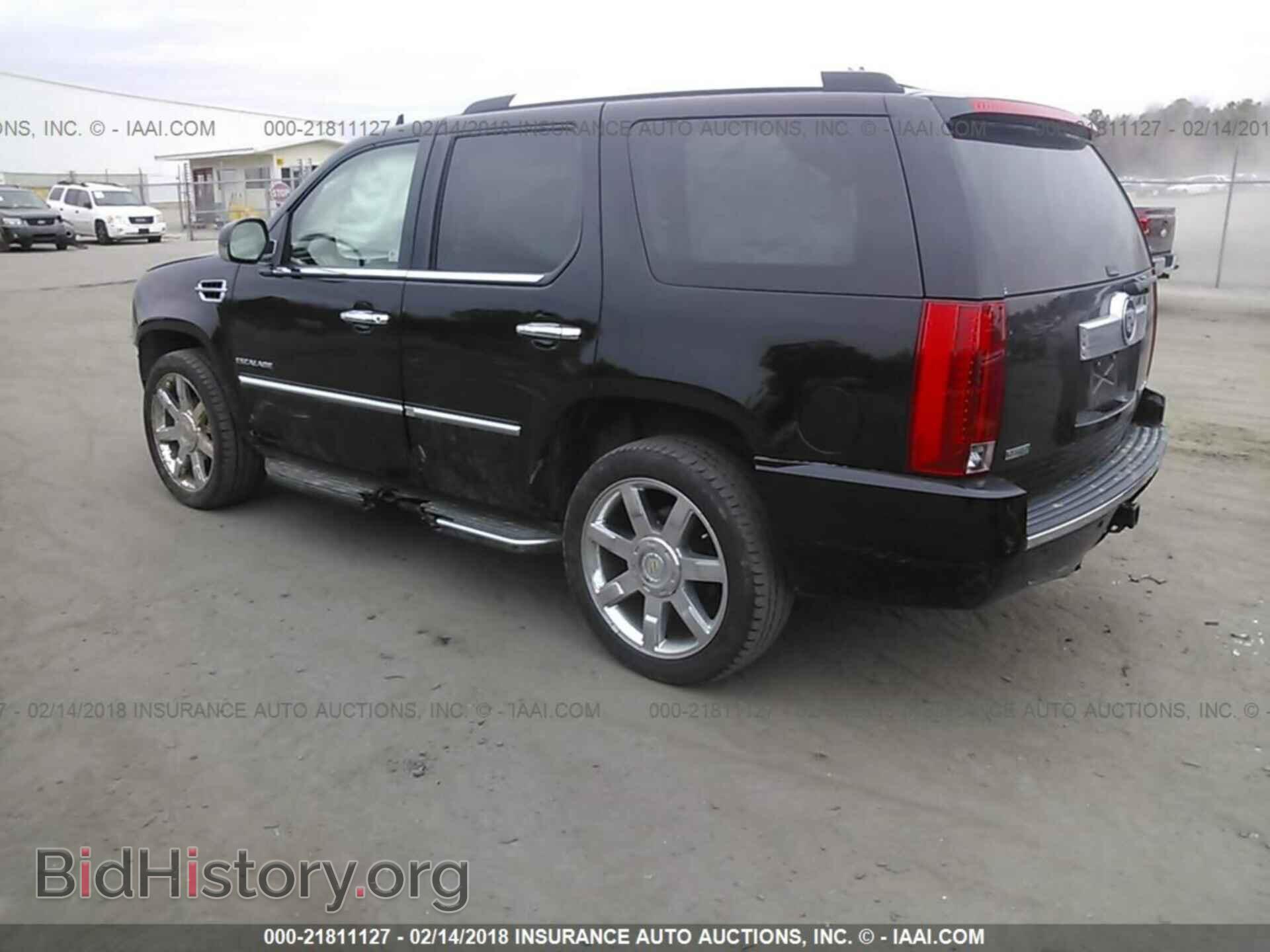 2011 Cadillac Escalade - VIN: 1GYS4BEF6BR192202 - Фото 3
