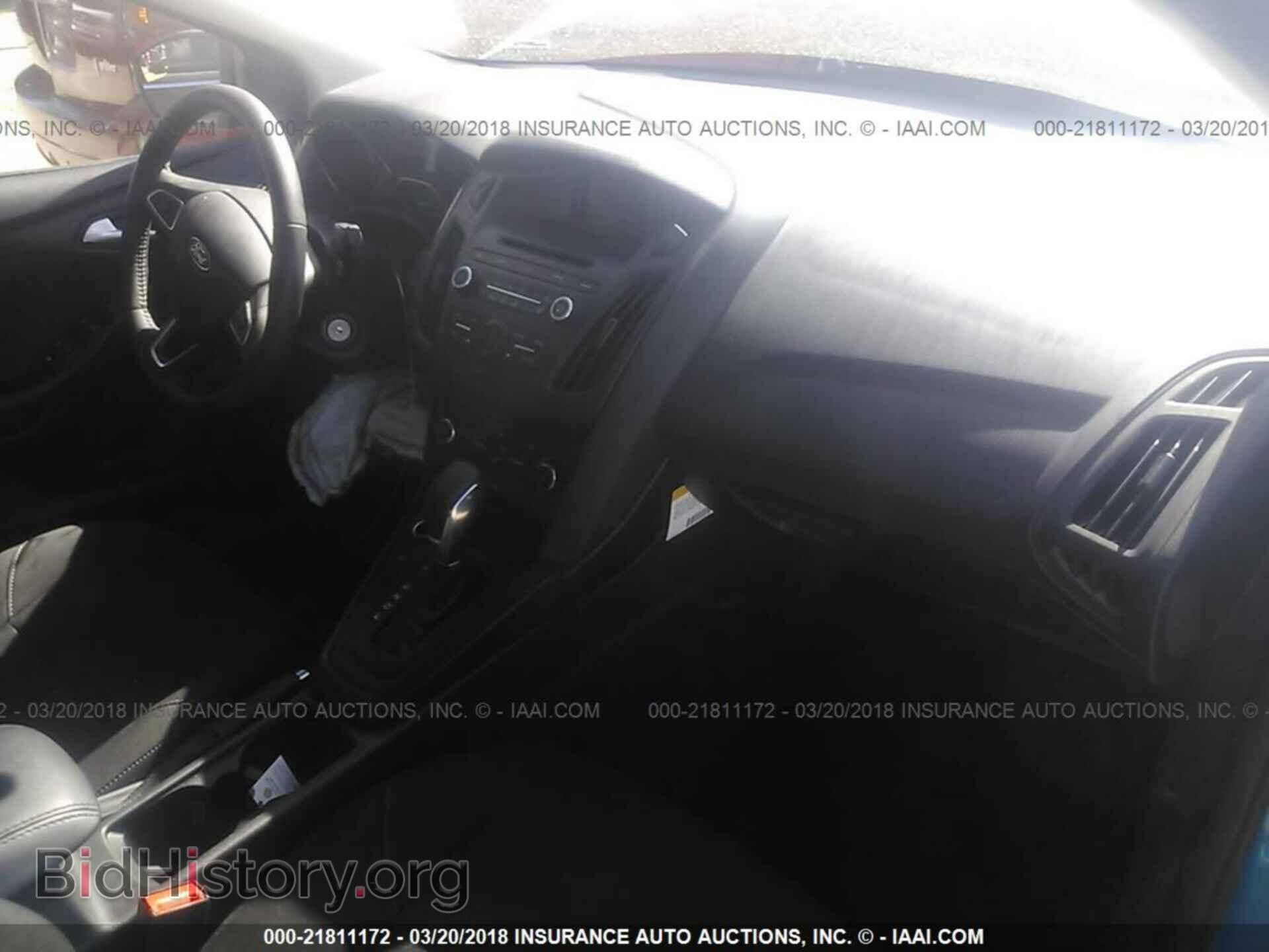 2017 Ford Focus - VIN: 1FADP3F26HL258076 - Photo 5