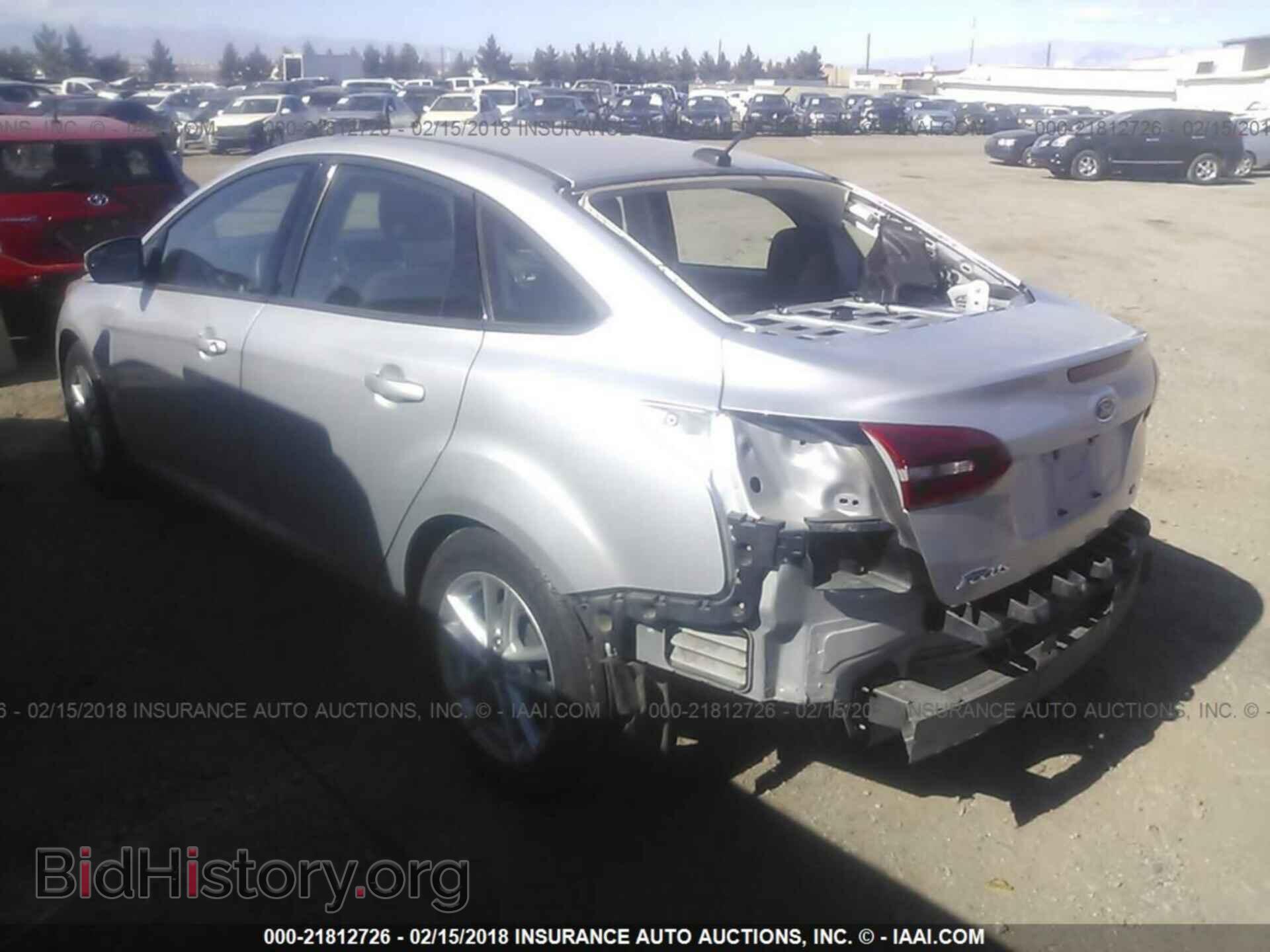 2016 Ford Focus - VIN: 1FADP3F24GL319780 - Фото 3