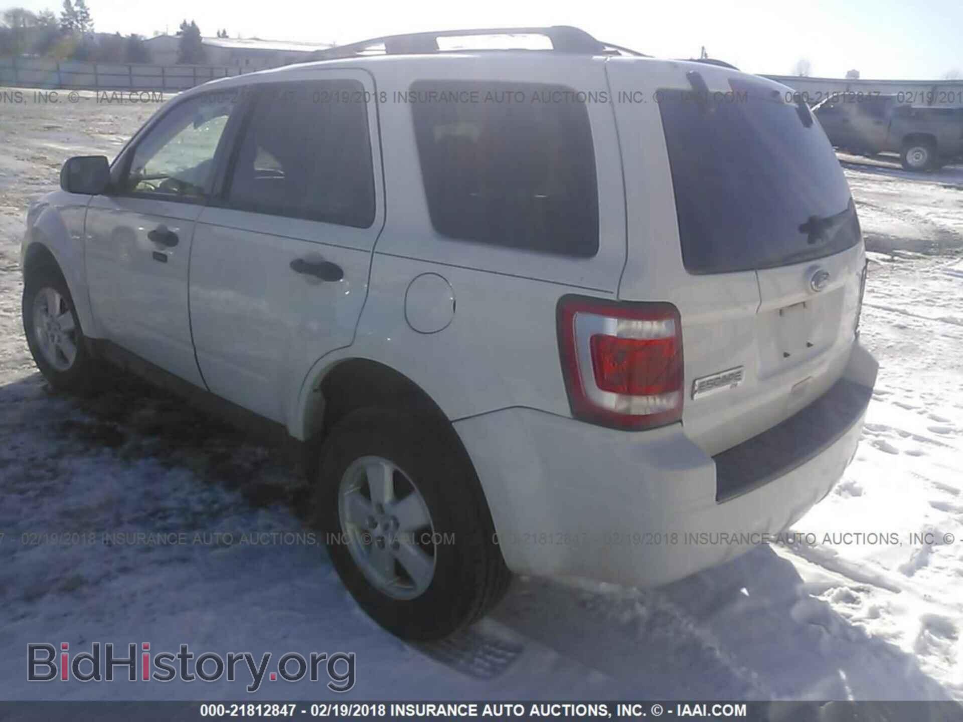 2011 Ford Escape - VIN: 1FMCU0D71BKA58212 - Фото 3