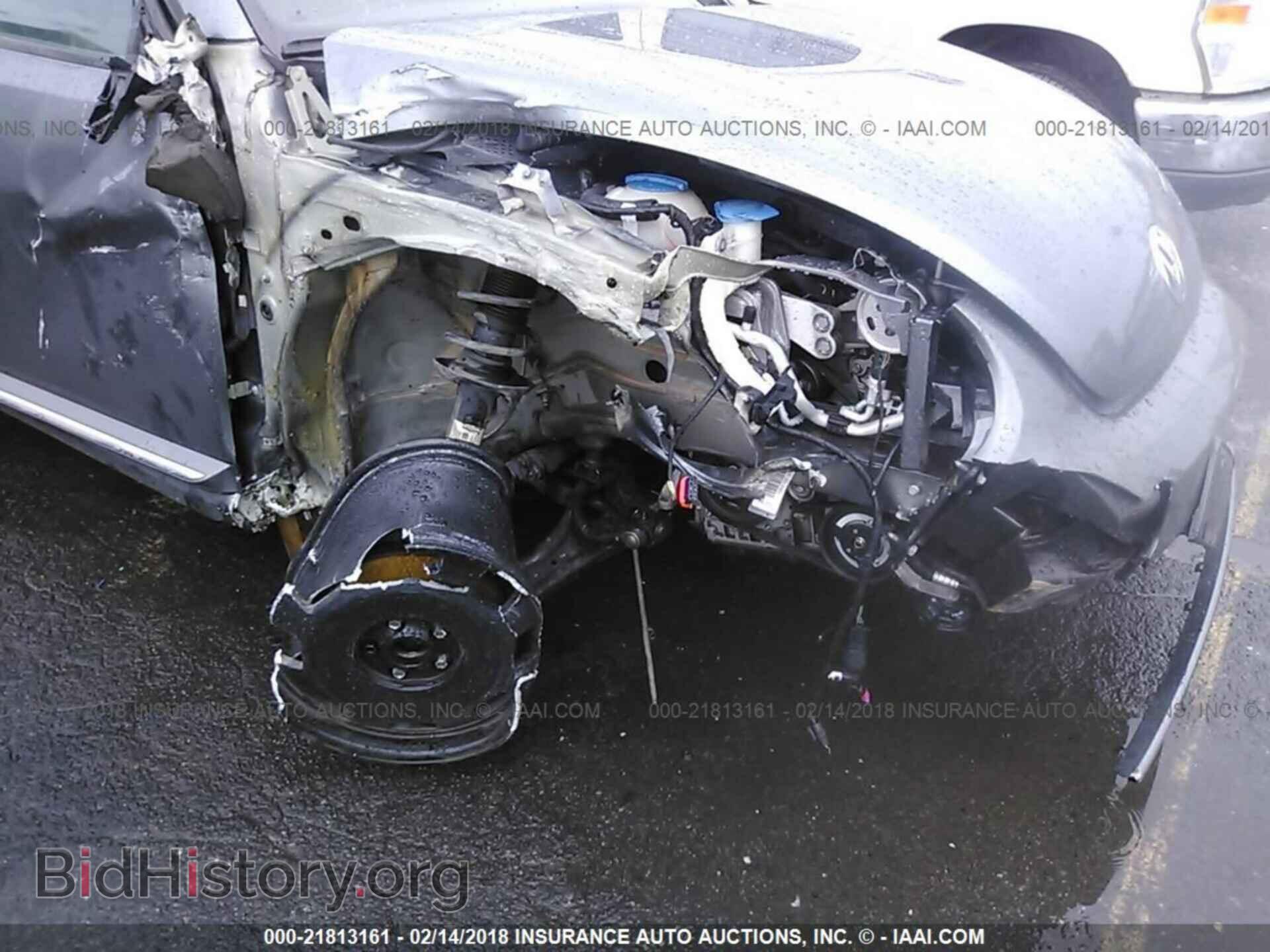 2012 Volkswagen Beetle - VIN: 3VWJP7AT5CM613022 - Фото 6