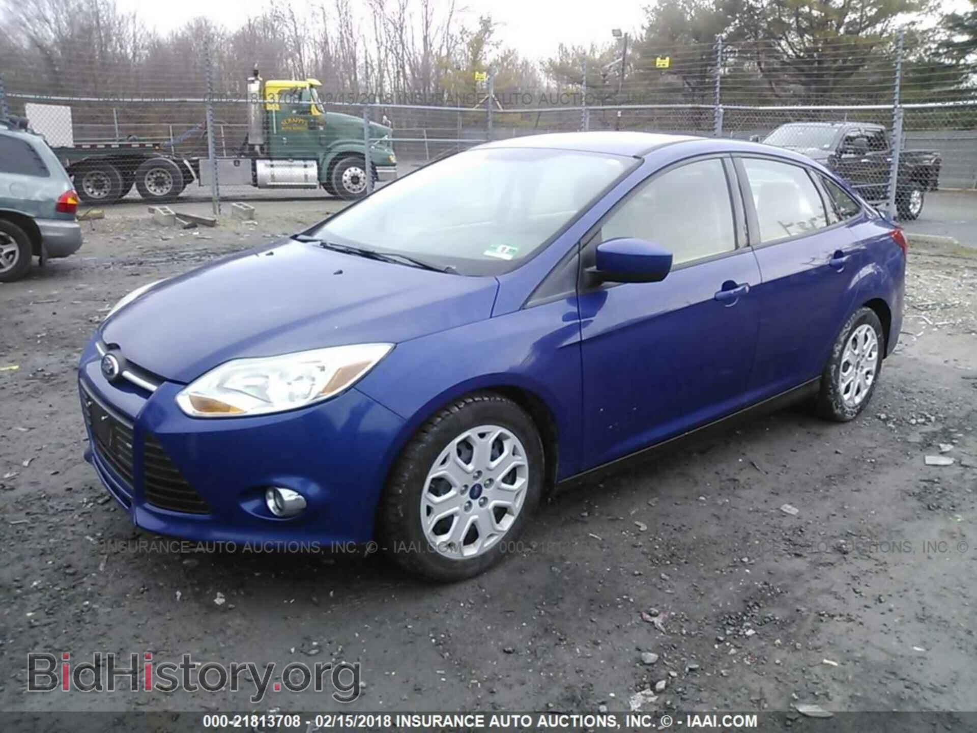 2012 Ford Focus - VIN: 1FAHP3F21CL440441 - Photo 2