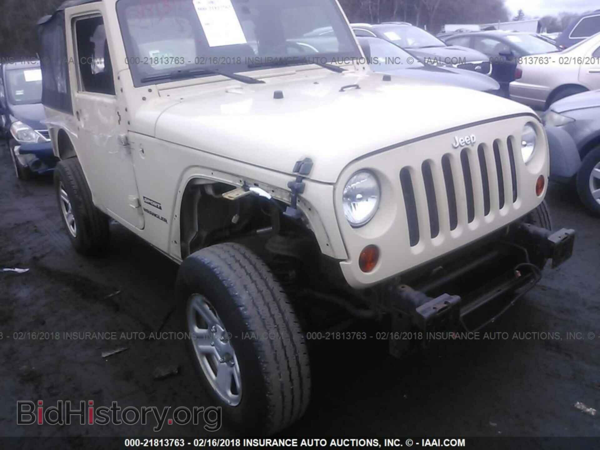 2011 Jeep Wrangler - VIN: 1J4AA2D13BL529518 - Фото 6