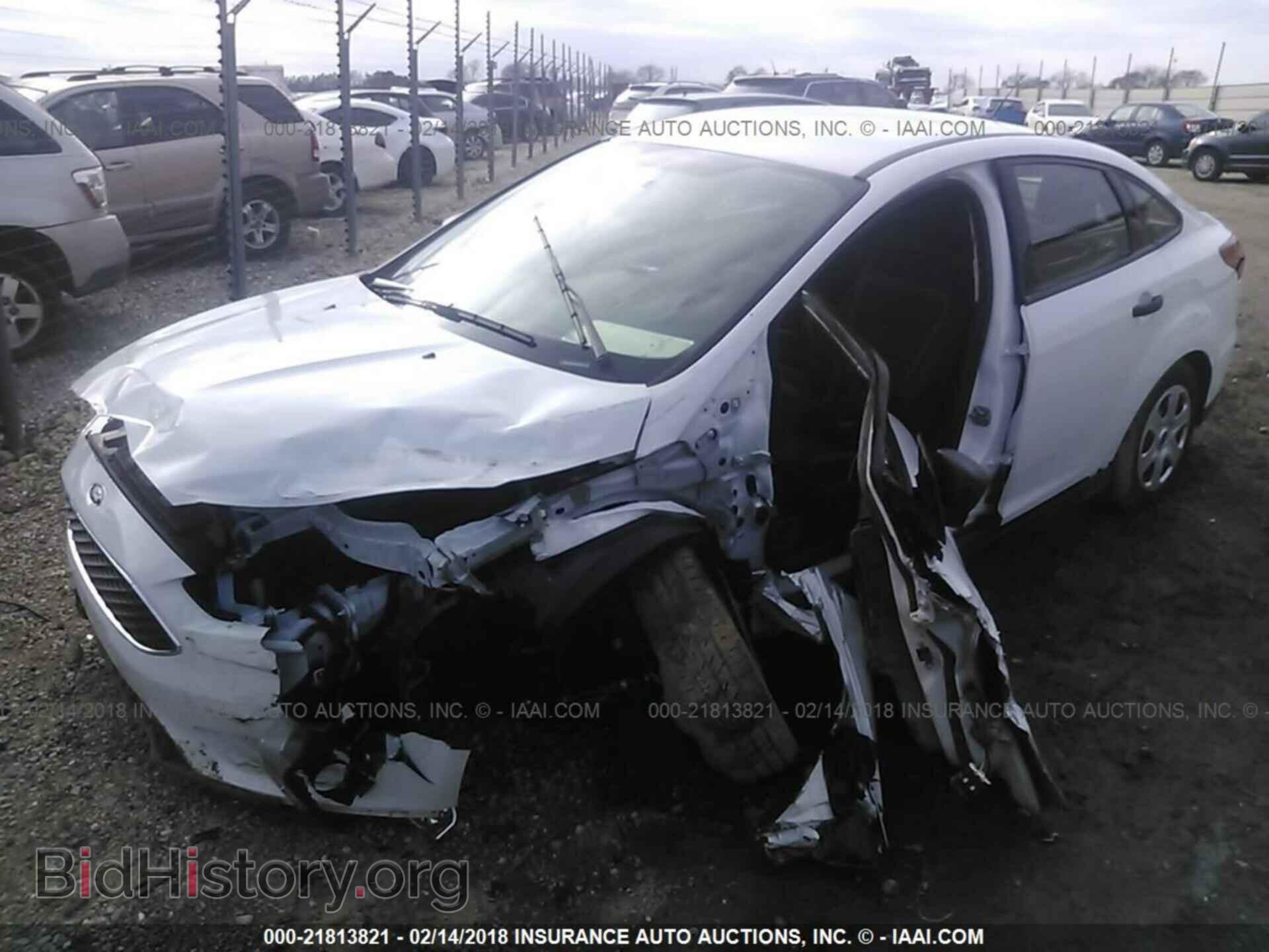 2017 Ford Focus - VIN: 1FADP3E23HL281798 - Photo 2