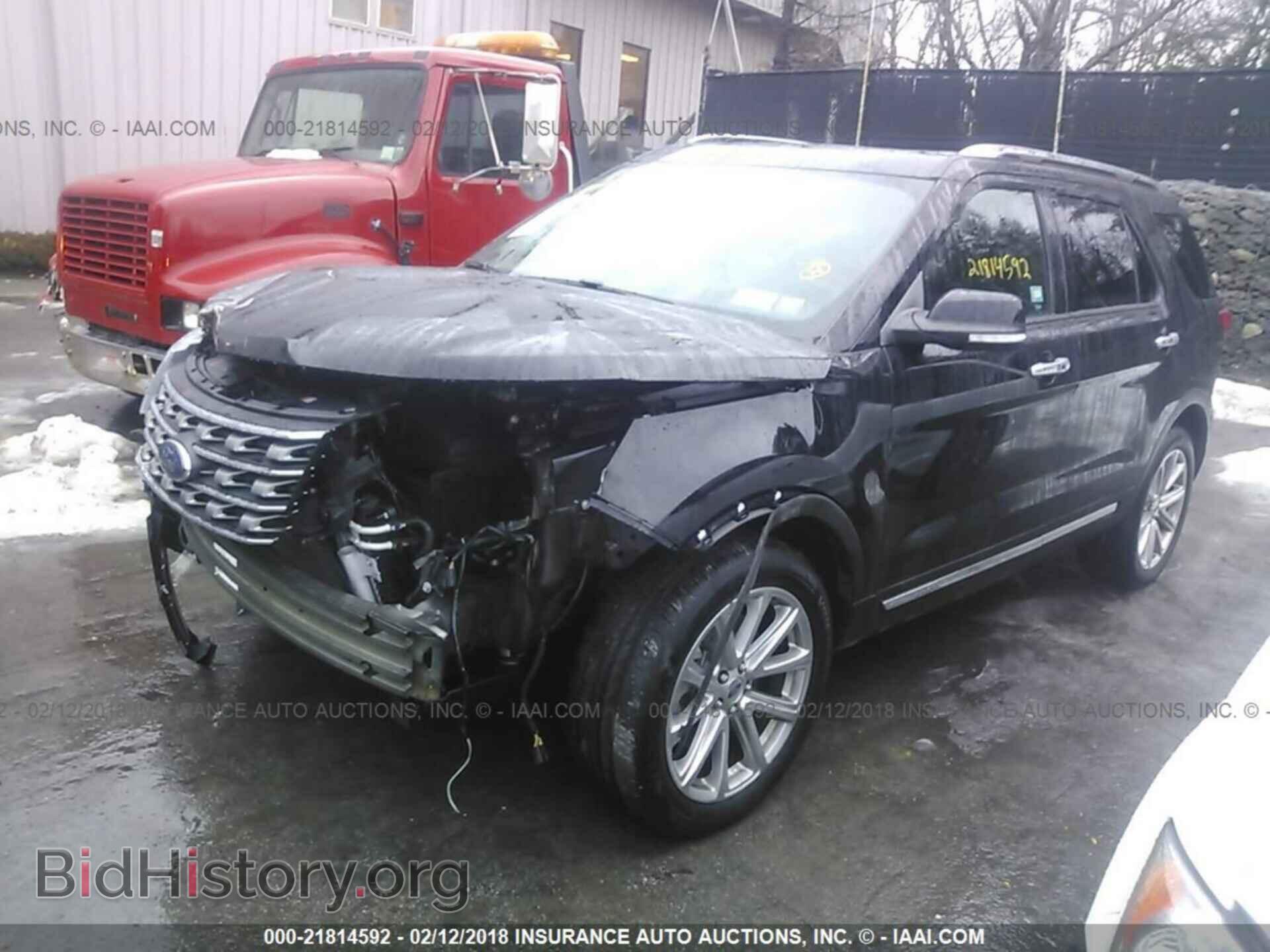 2017 Ford Explorer - VIN: 1FM5K8F84HGD43792 - Фото 2