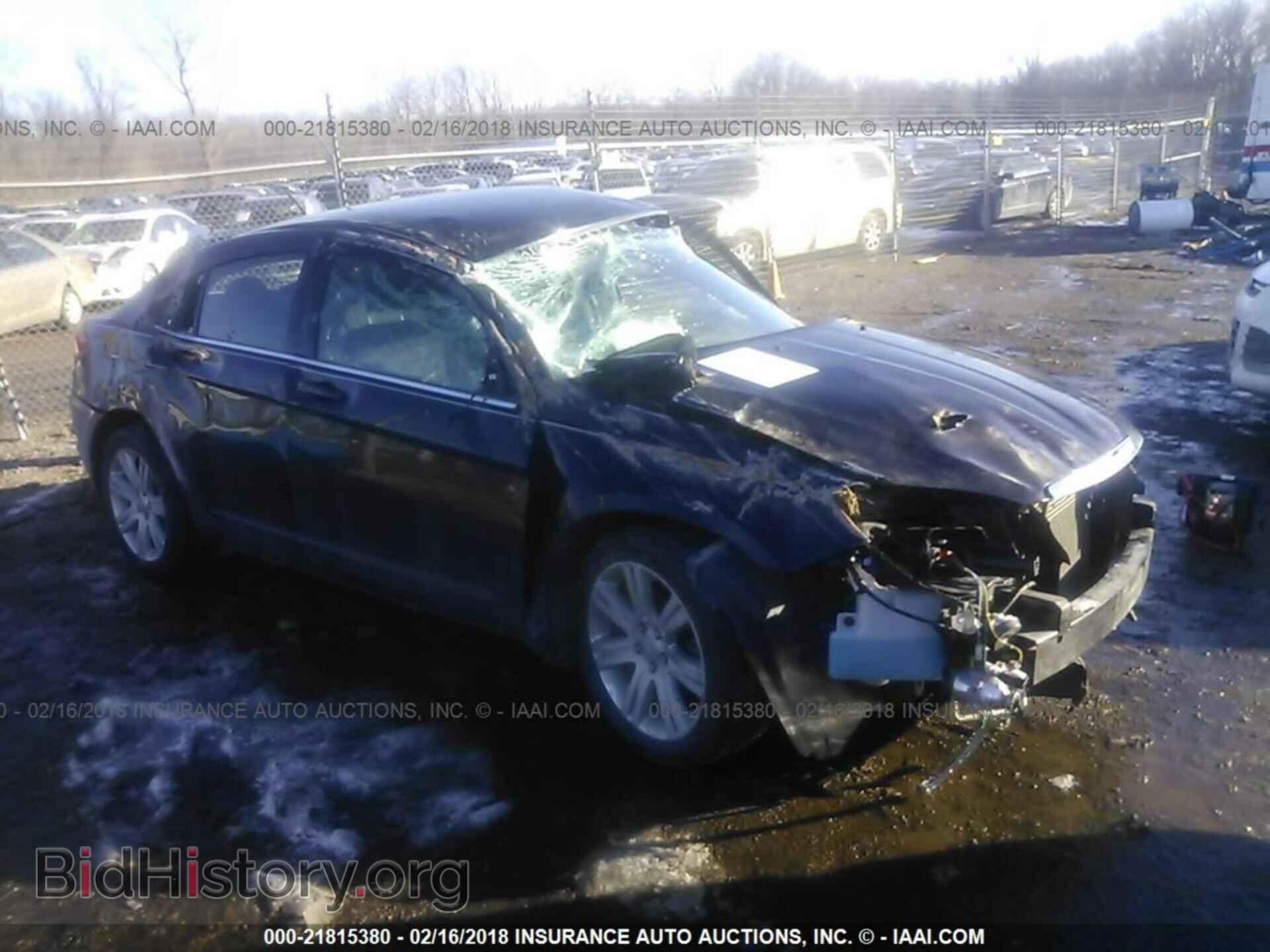 Photo 1C3CCBAB4DN697895 - Chrysler 200 2013