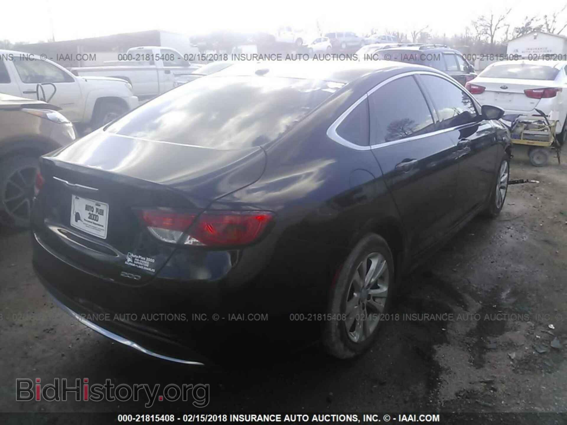 2015 Chrysler 200 - VIN: 1C3CCCAB5FN603256 - Photo 4