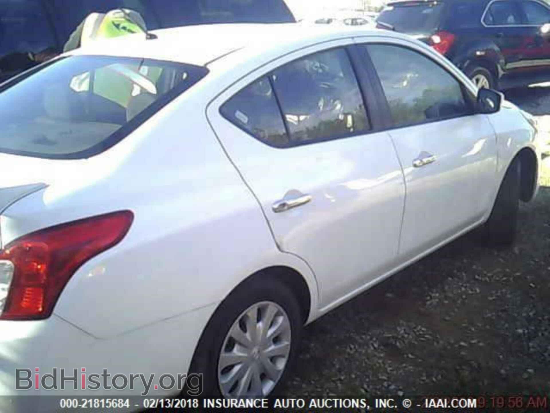 2017 Nissan Versa - VIN: 3N1CN7APXHK409357 - Фото 2