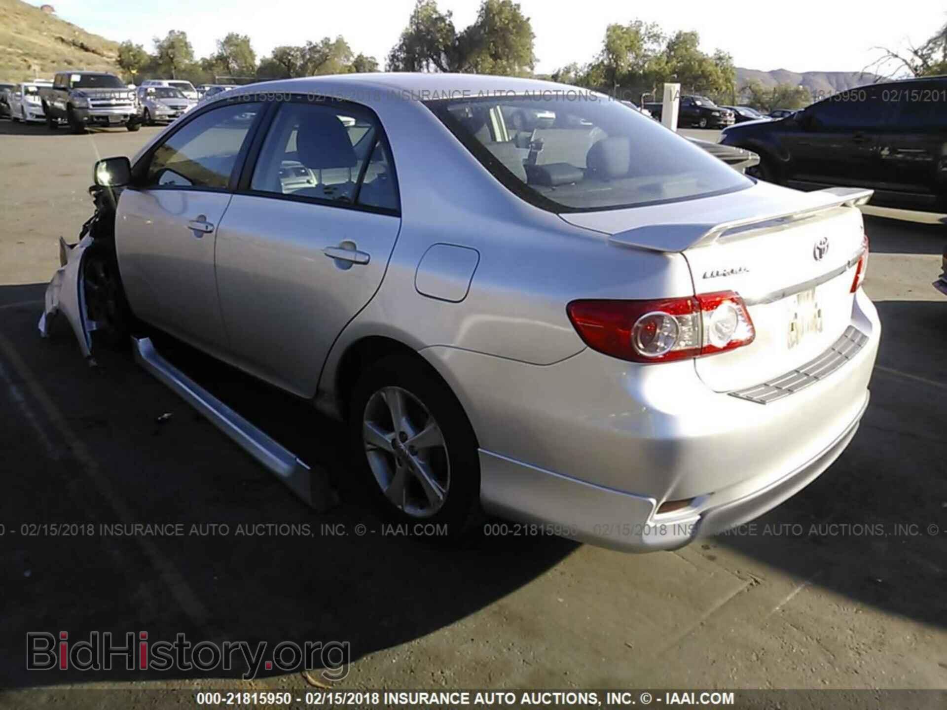 2011 Toyota Corolla - VIN: 2T1BU4EEXBC631002 - Photo 3