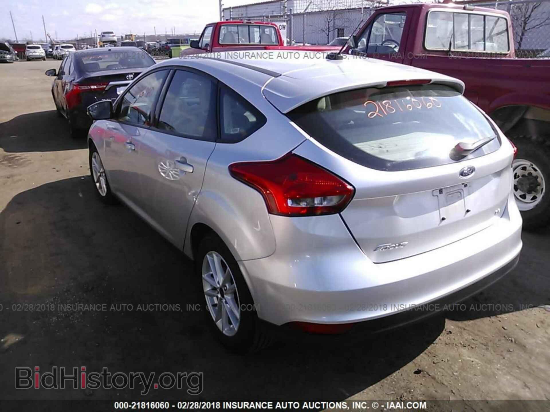 2017 Ford Focus - VIN: 1FADP3K27HL248551 - Photo 3
