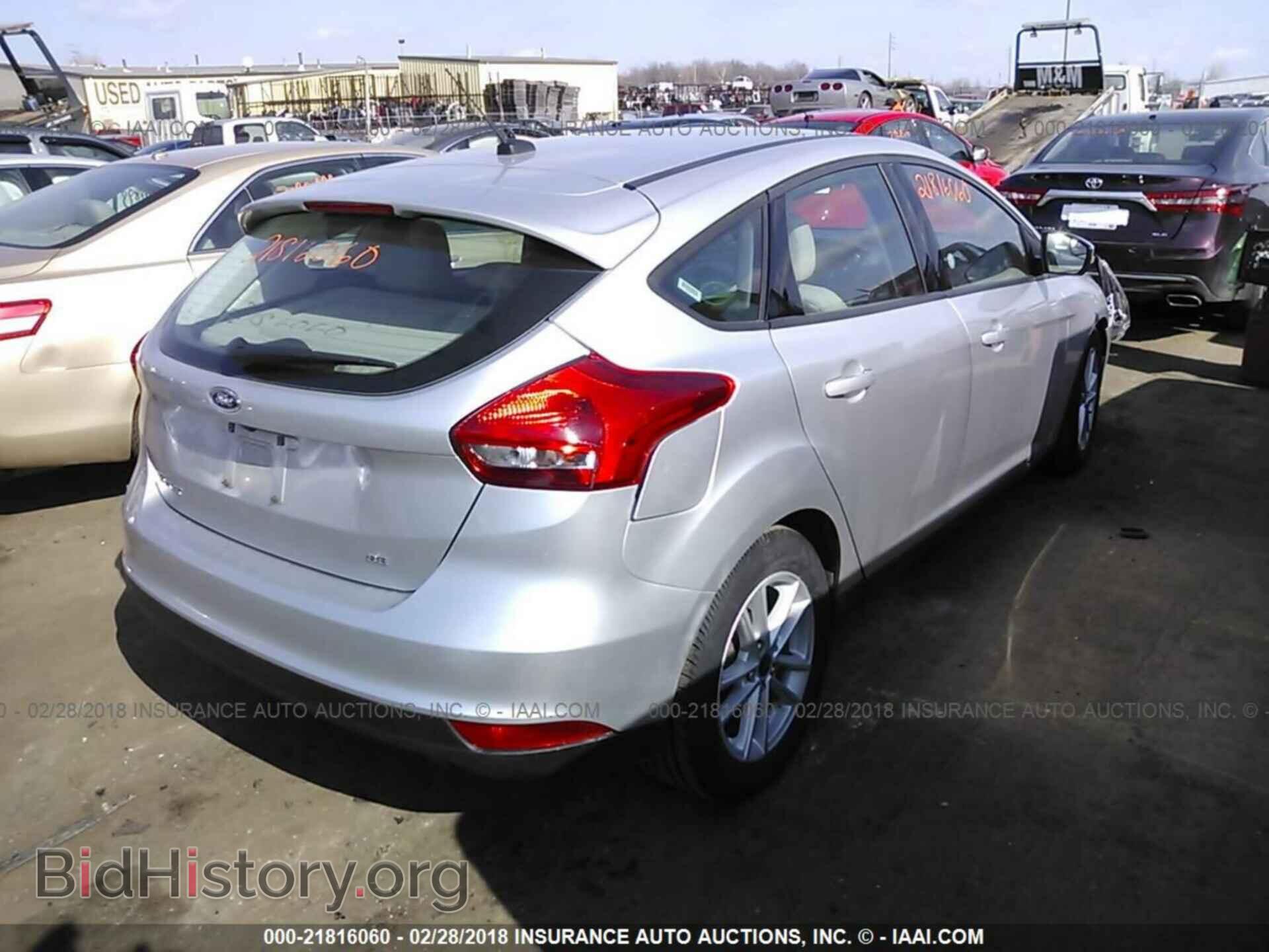 2017 Ford Focus - VIN: 1FADP3K27HL248551 - Photo 4