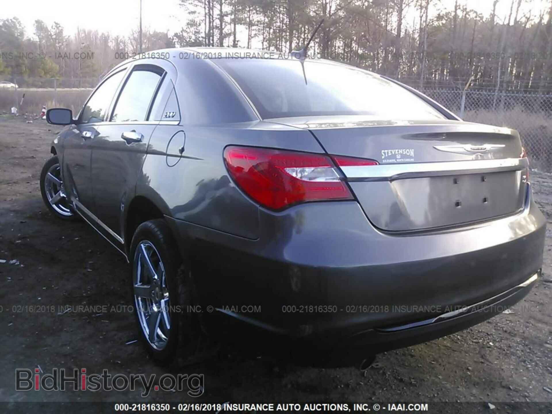 2014 Chrysler 200 - VIN: 1C3CCBBG4EN192564 - Фото 3