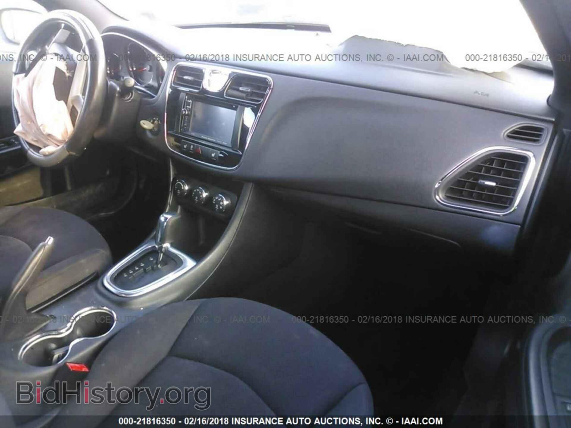 2014 Chrysler 200 - VIN: 1C3CCBBG4EN192564 - Фото 5
