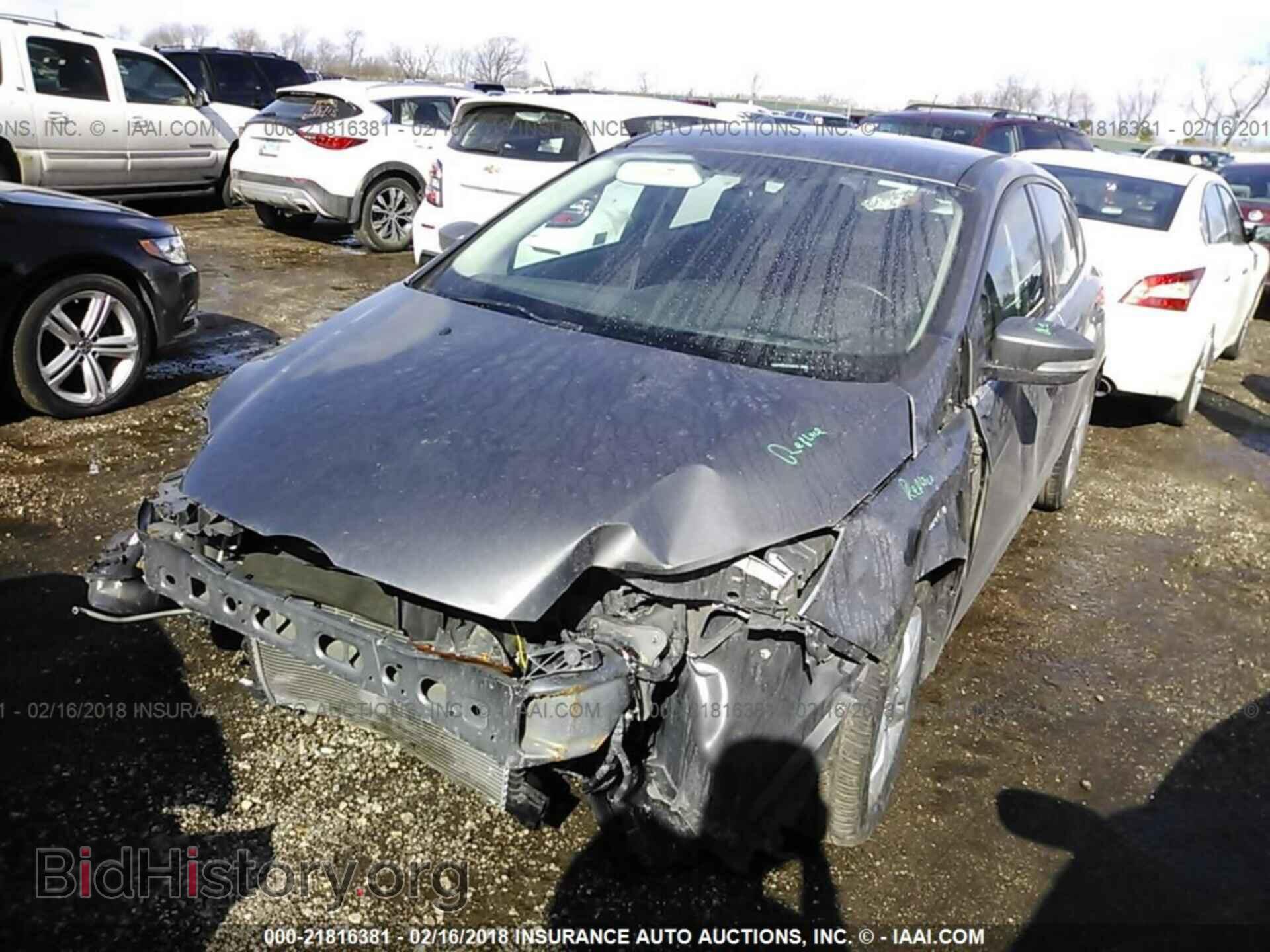 2014 Ford Focus - VIN: 1FADP3N21EL166631 - Photo 2