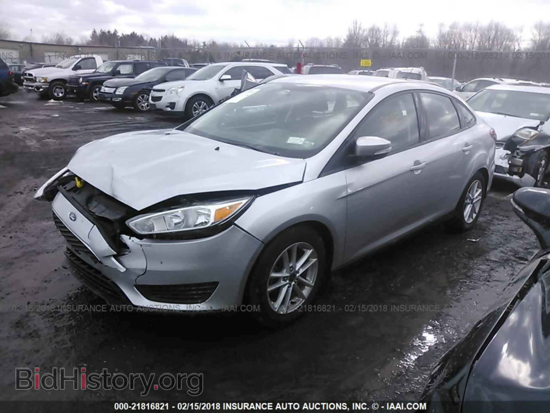 2016 Ford Focus - VIN: 1FADP3F20GL354476 - Photo 2