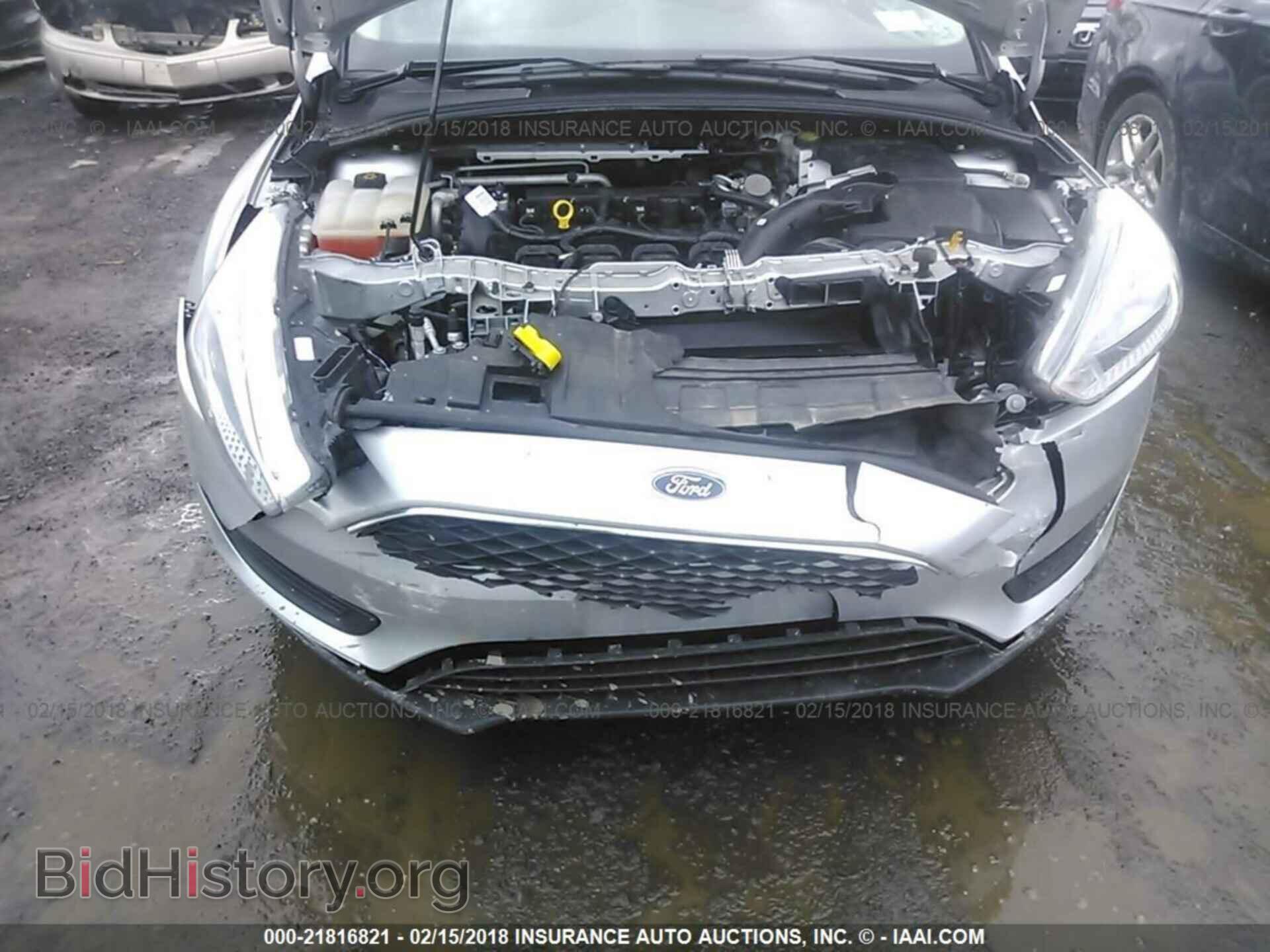 2016 Ford Focus - VIN: 1FADP3F20GL354476 - Photo 6