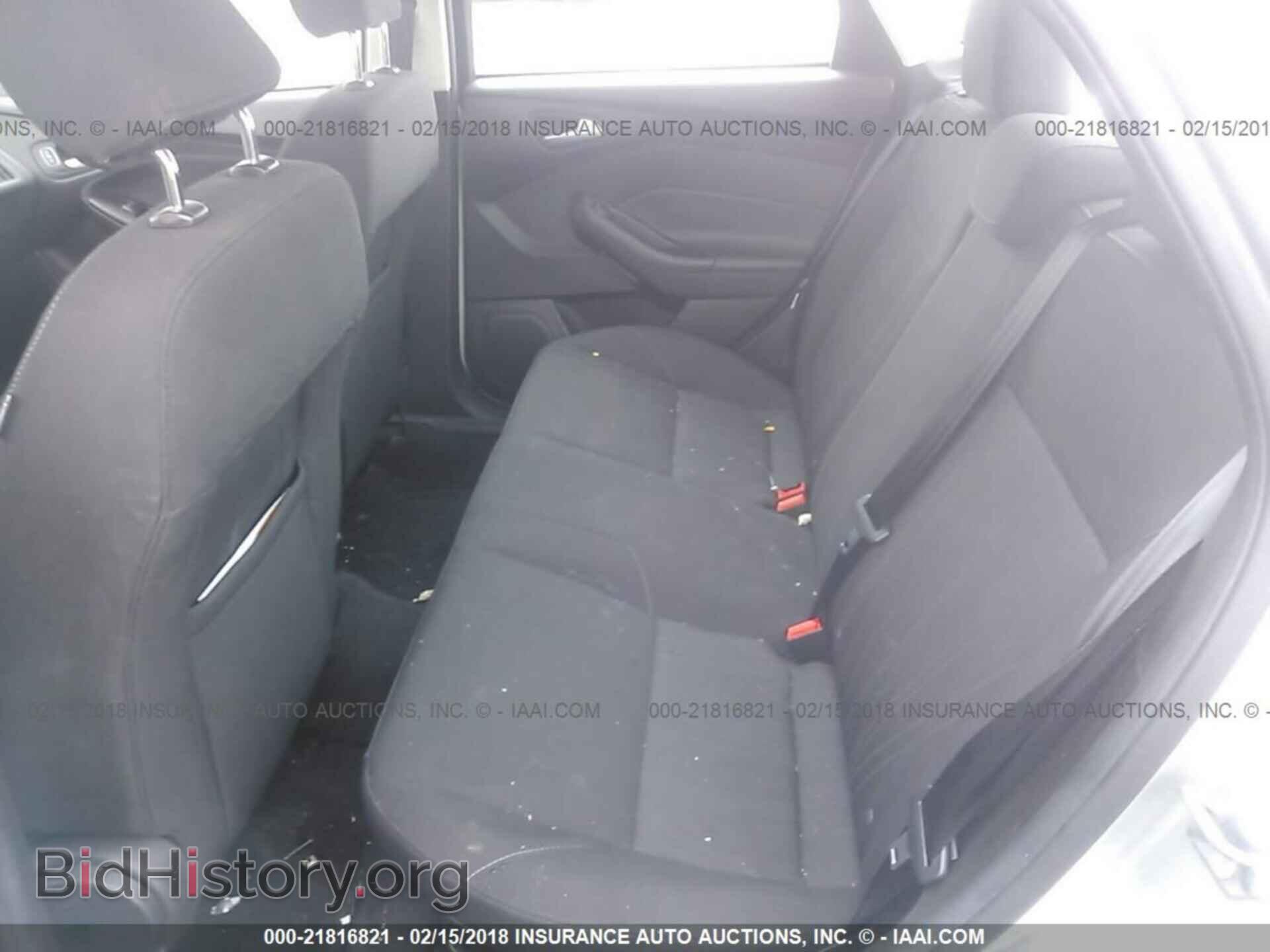 2016 Ford Focus - VIN: 1FADP3F20GL354476 - Photo 8