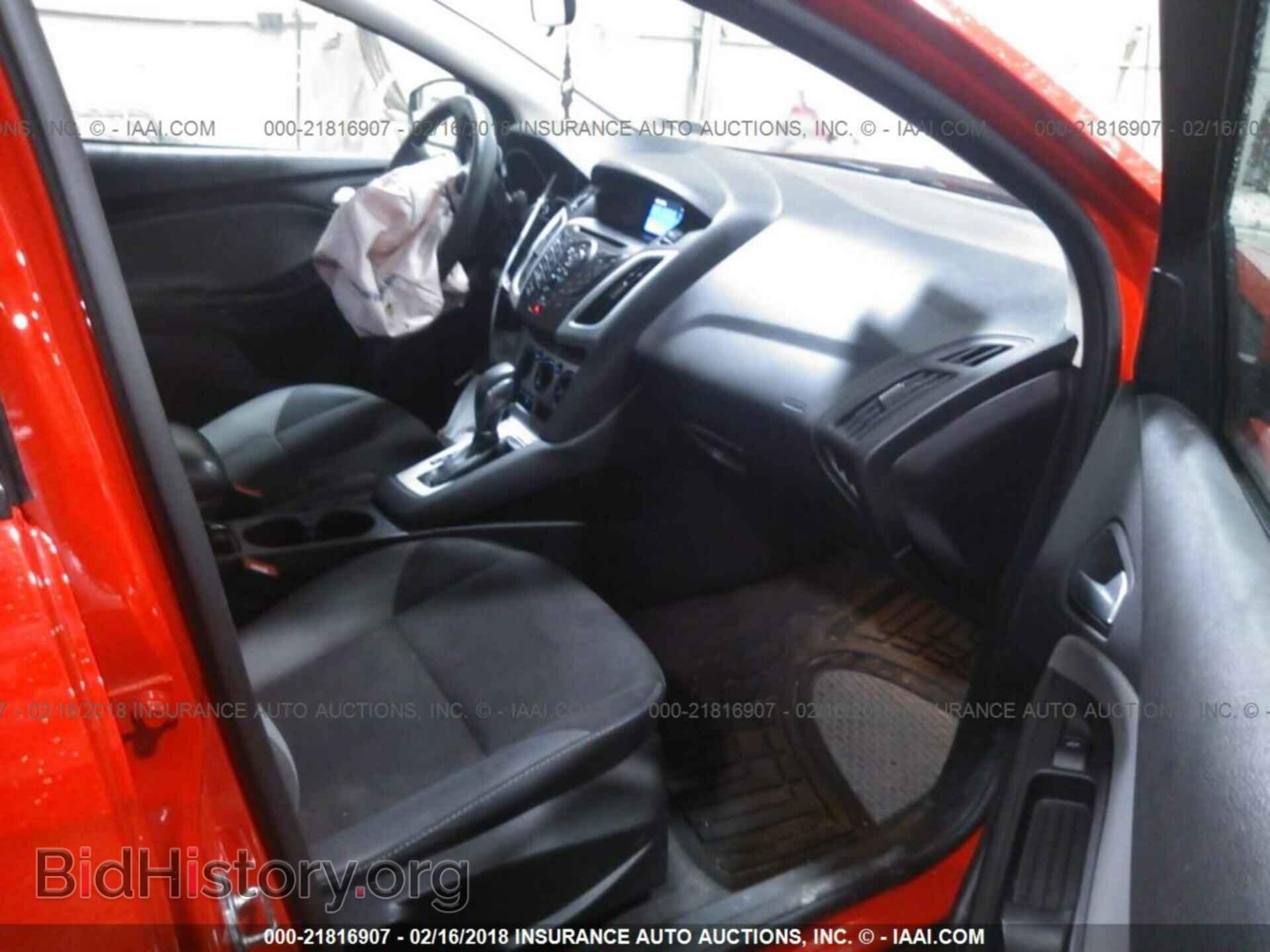 2014 Ford Focus - VIN: 1FADP3F28EL392292 - Photo 5
