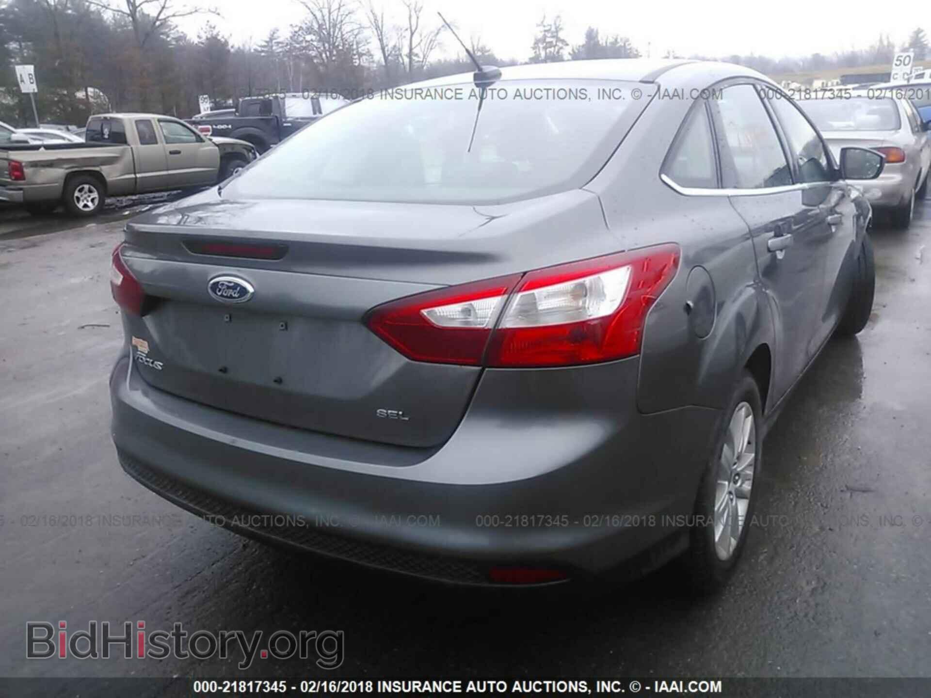 2012 Ford Focus - VIN: 1FAHP3H26CL200346 - Photo 4