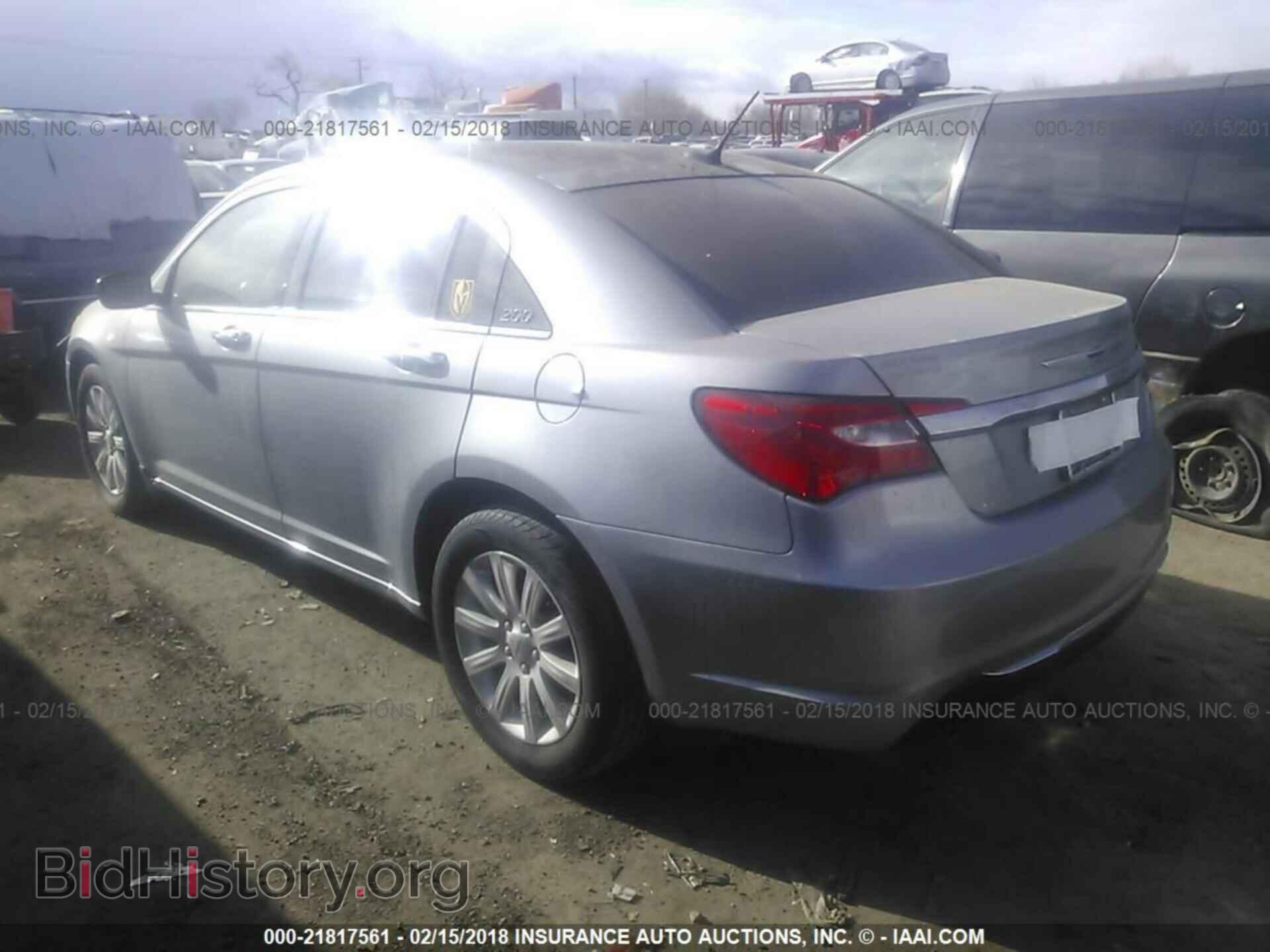 2013 Chrysler 200 - VIN: 1C3CCBCG2DN526152 - Photo 3