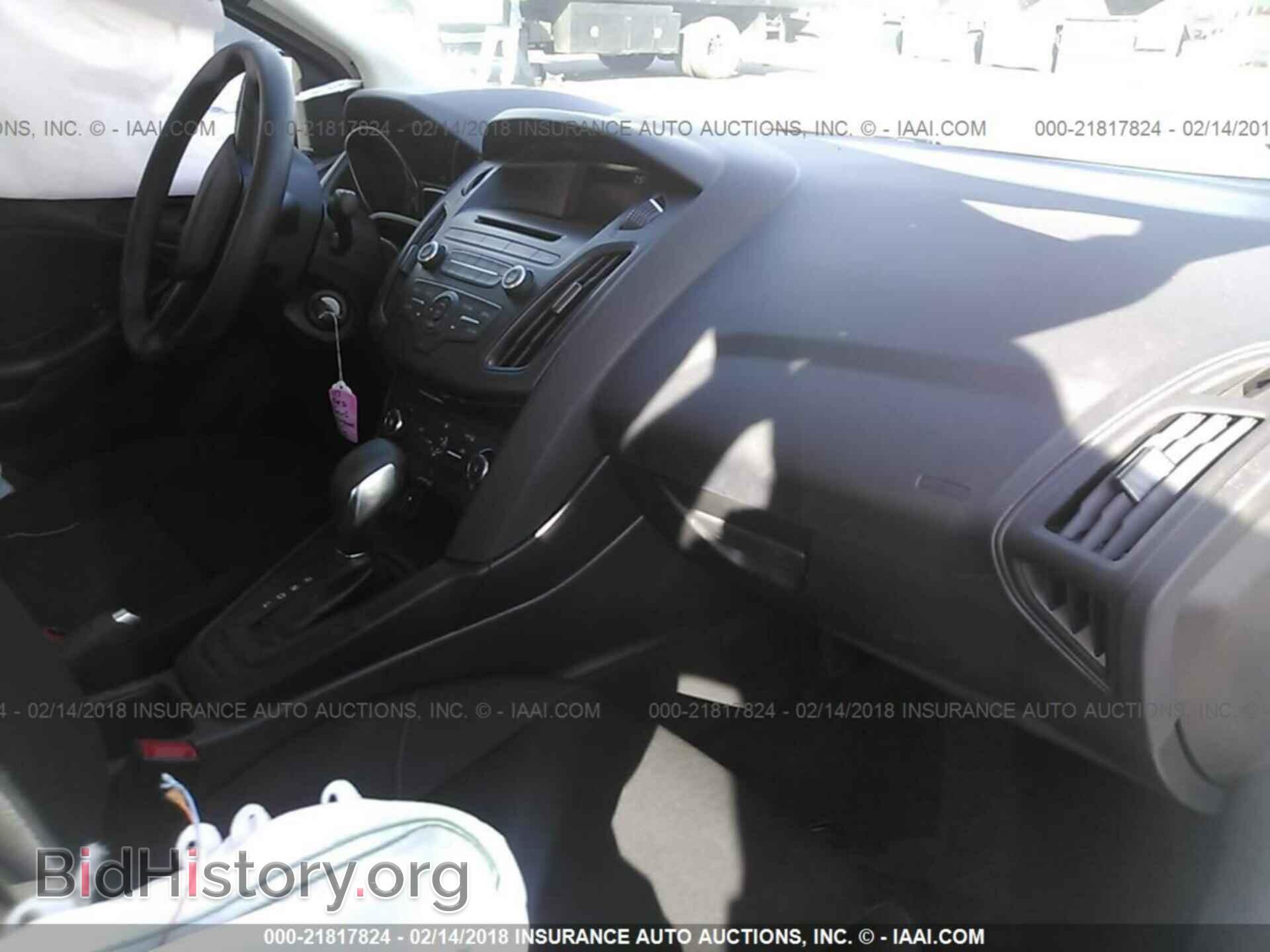2017 Ford Focus - VIN: 1FADP3E24HL343774 - Photo 5