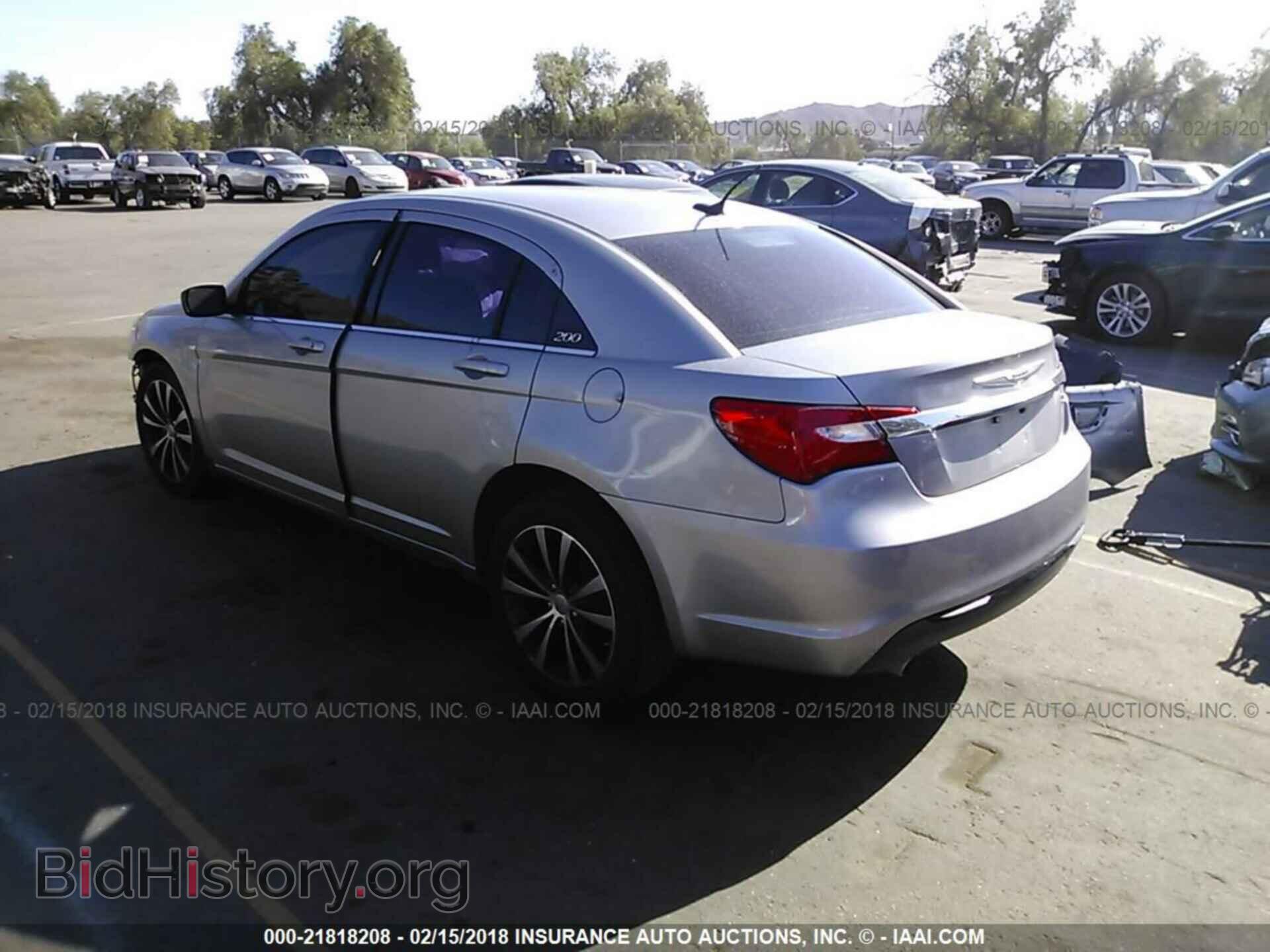 2013 Chrysler 200 - VIN: 1C3CCBCG0DN510323 - Photo 3