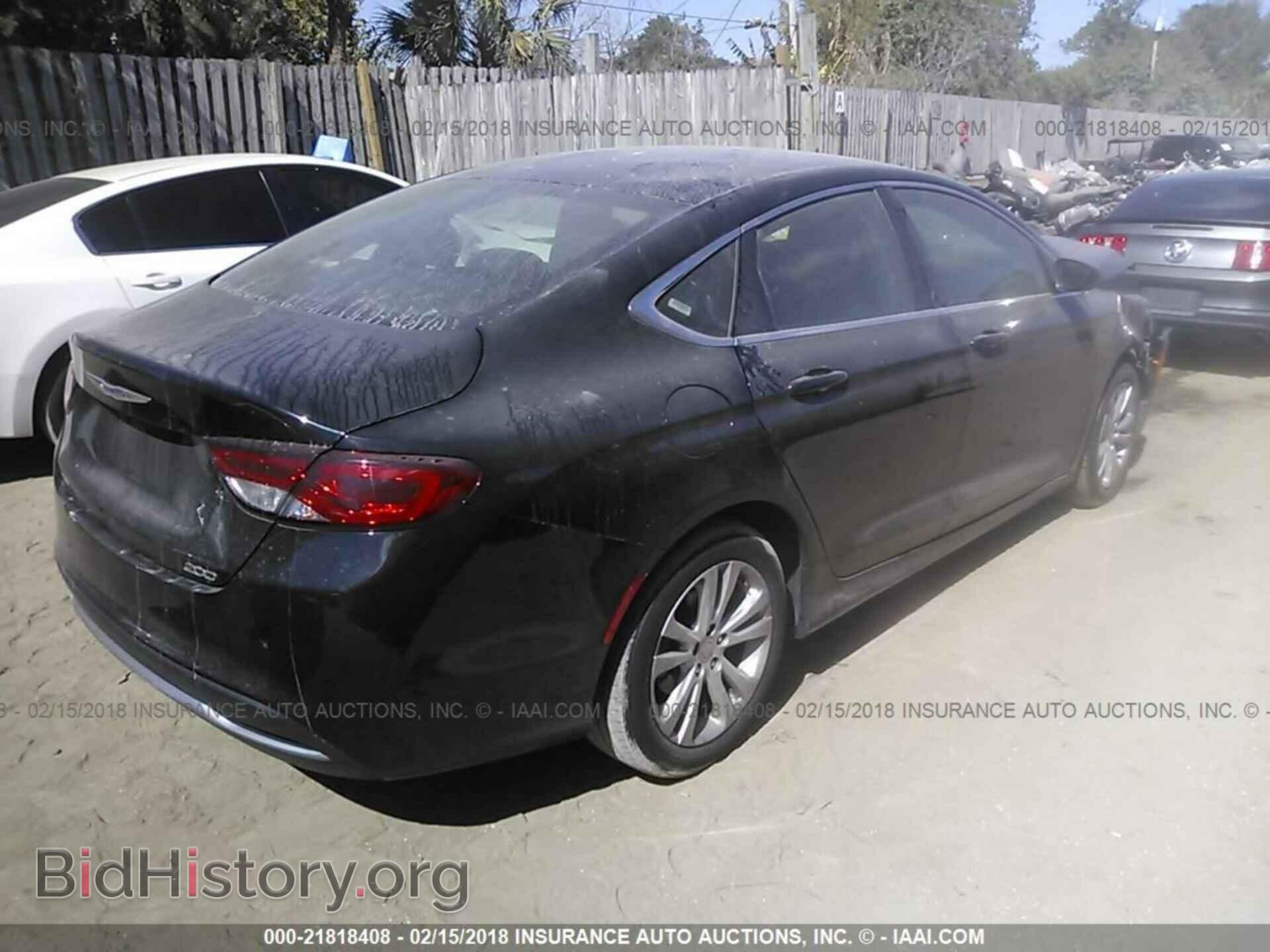 2016 Chrysler 200 - VIN: 1C3CCCAB6GN141386 - Photo 4