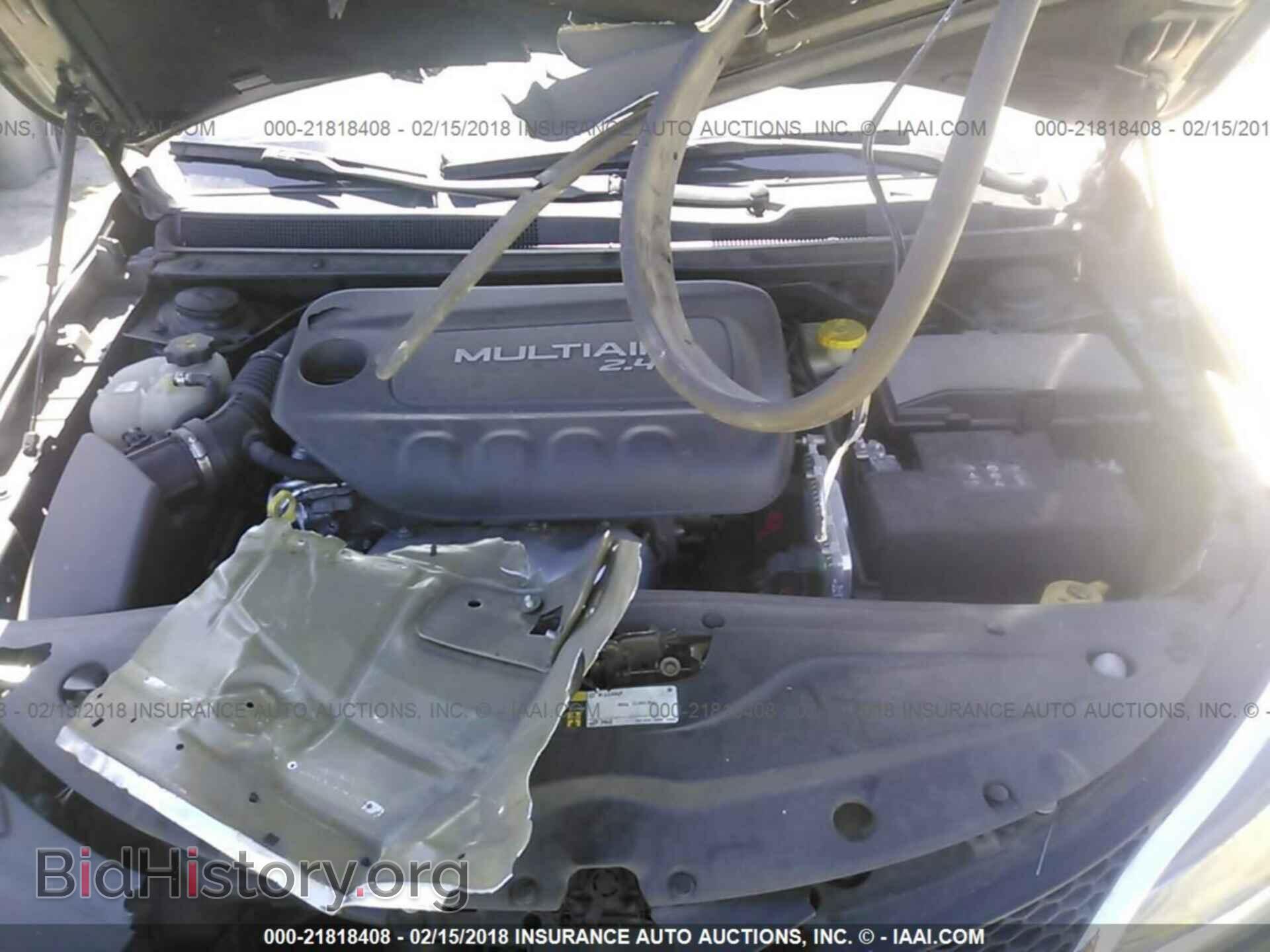 2016 Chrysler 200 - VIN: 1C3CCCAB6GN141386 - Photo 10