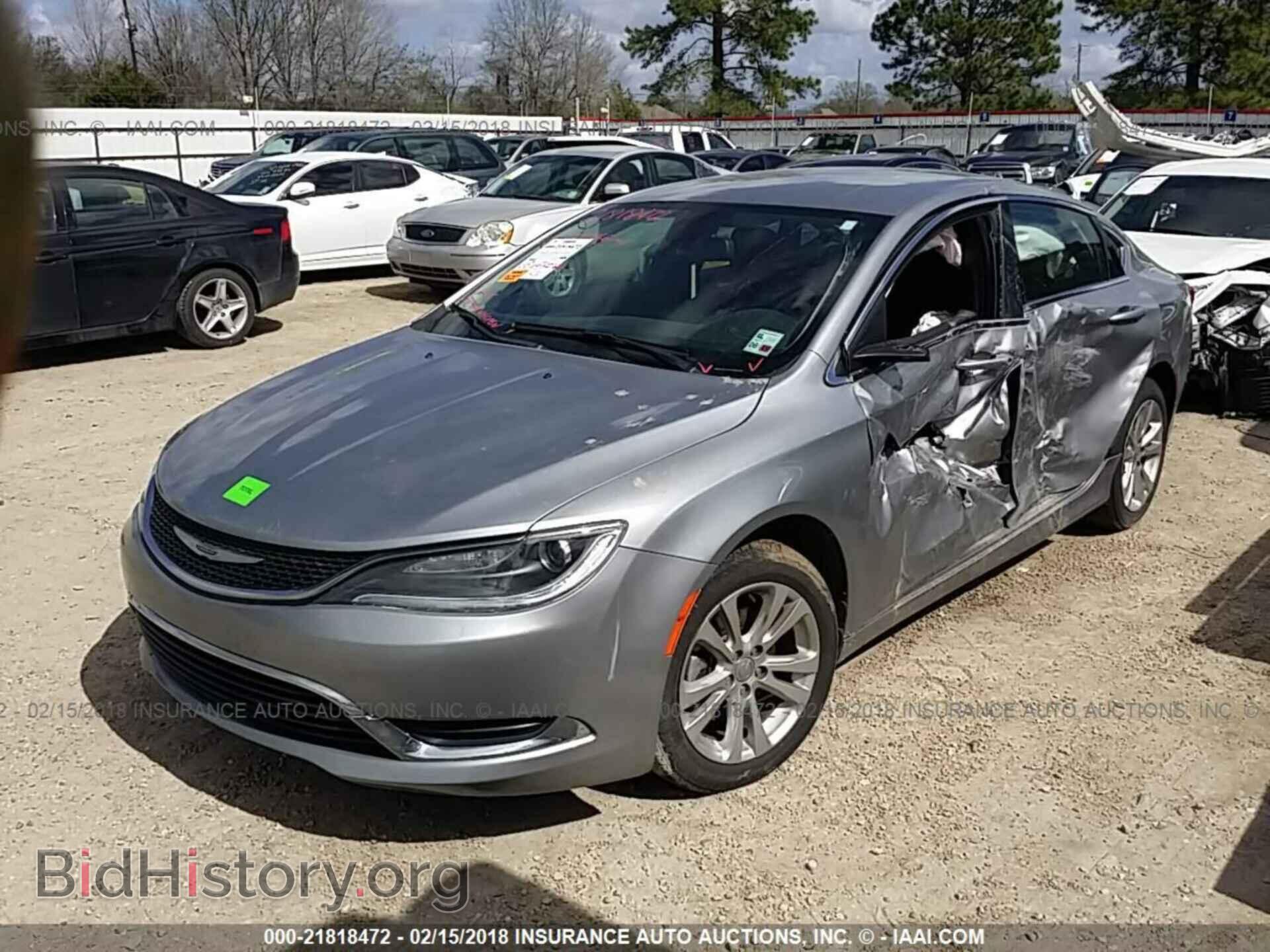 2016 Chrysler 200 - VIN: 1C3CCCAB2GN127467 - Photo 2