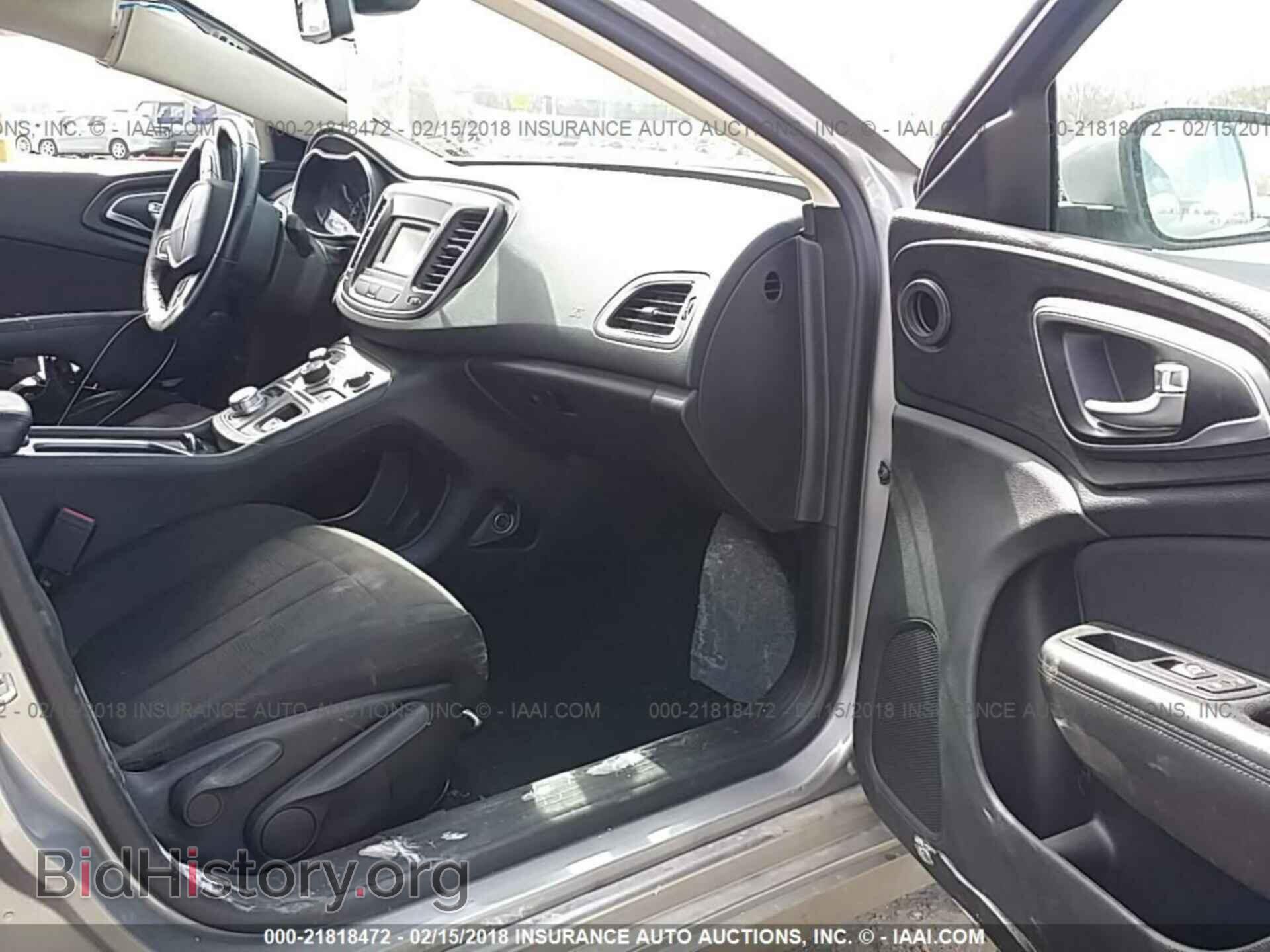 2016 Chrysler 200 - VIN: 1C3CCCAB2GN127467 - Photo 5