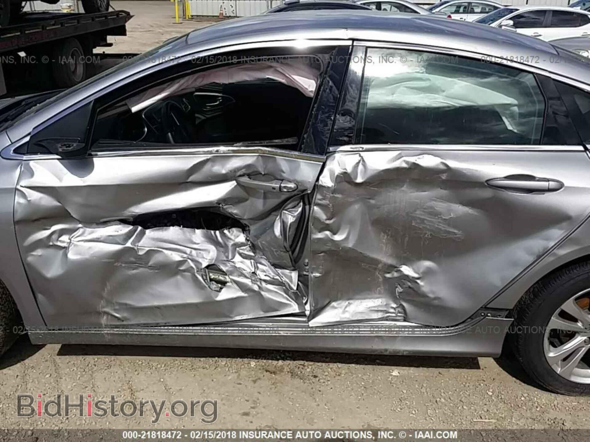 2016 Chrysler 200 - VIN: 1C3CCCAB2GN127467 - Photo 6