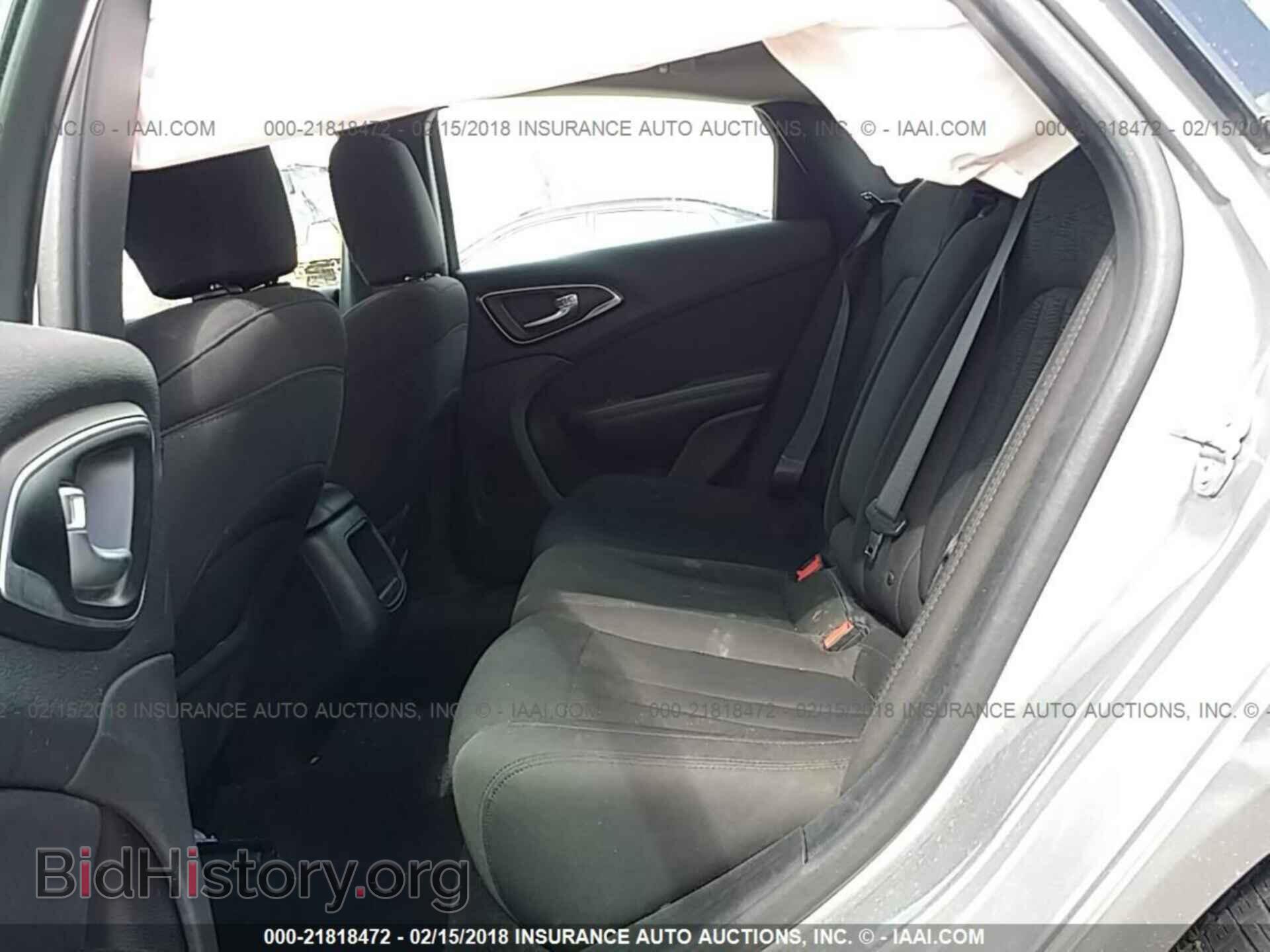 2016 Chrysler 200 - VIN: 1C3CCCAB2GN127467 - Photo 8