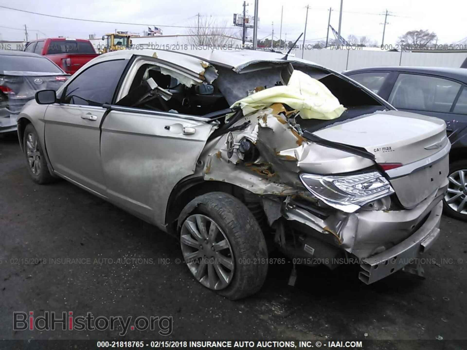2013 Chrysler 200 - VIN: 1C3CCBBB5DN729428 - Фото 3