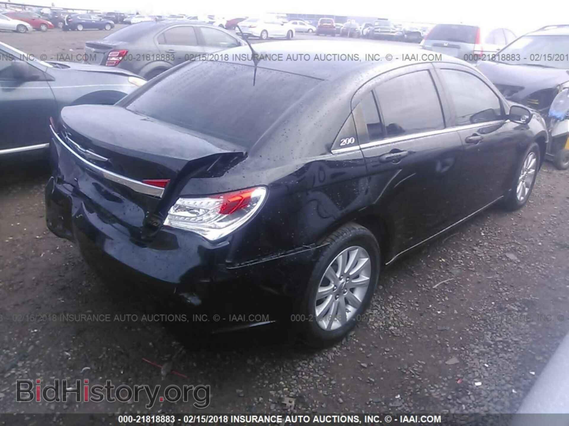 2011 Chrysler 200 - VIN: 1C3BC1FBXBN606916 - Photo 4