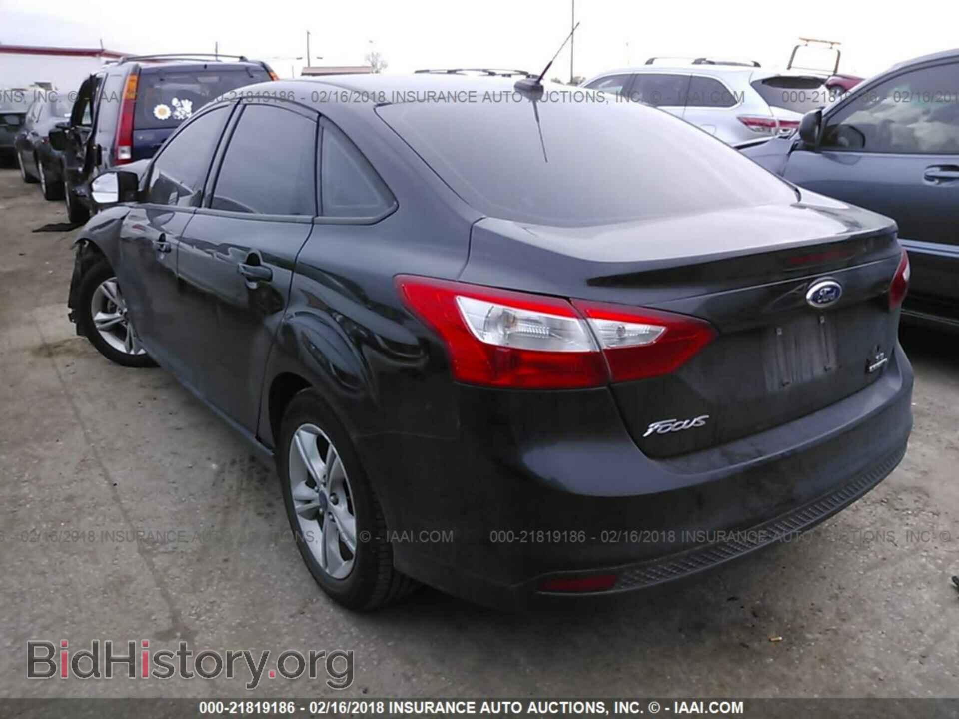 2014 Ford Focus - VIN: 1FADP3F22EL218167 - Фото 3
