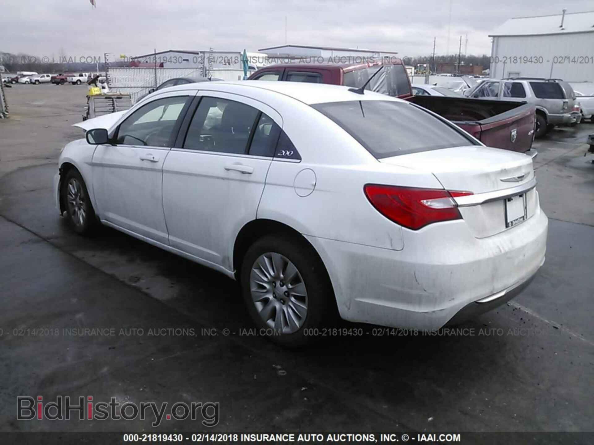 2014 Chrysler 200 - VIN: 1C3CCBAB4EN231398 - Фото 3