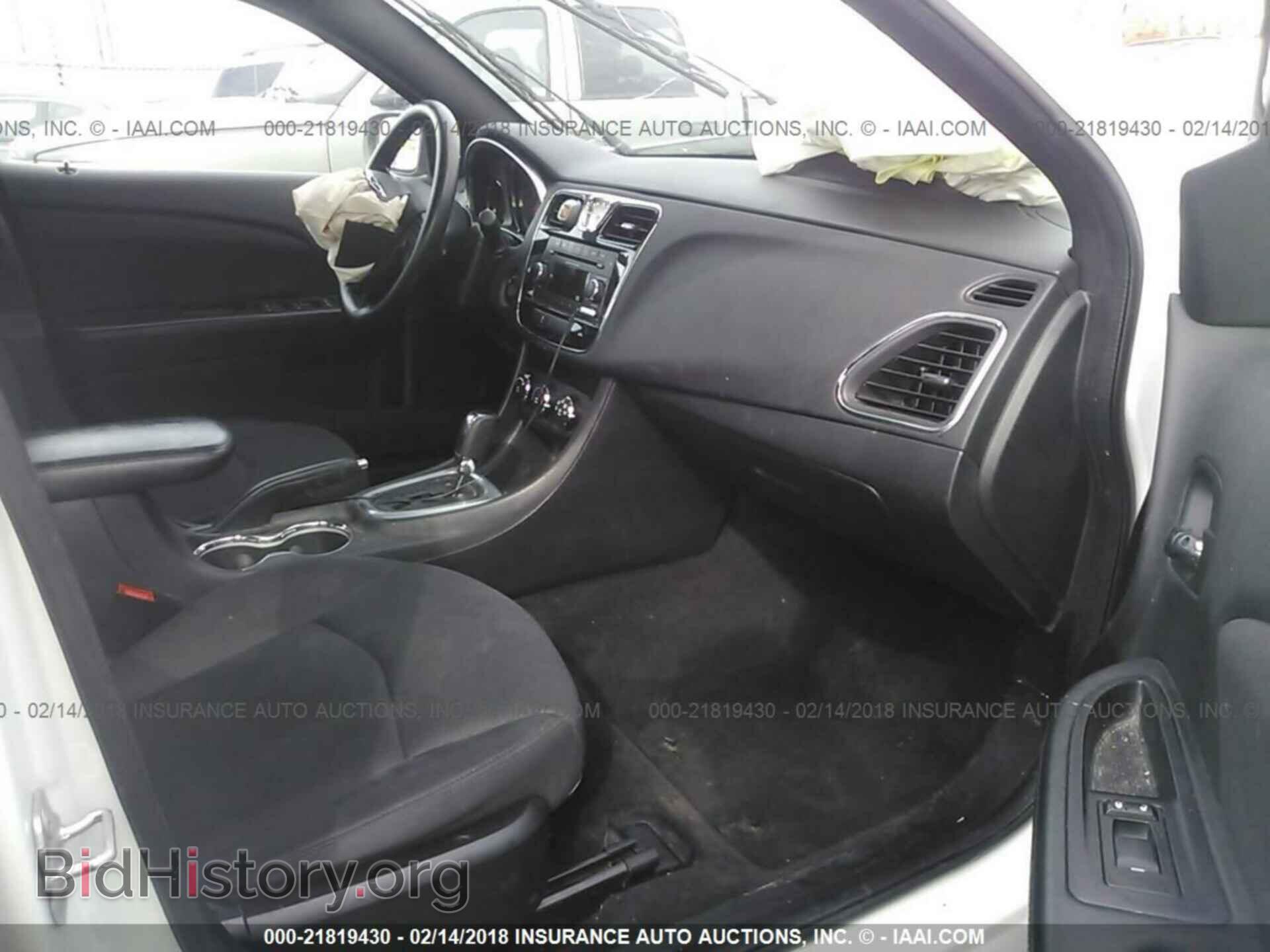 2014 Chrysler 200 - VIN: 1C3CCBAB4EN231398 - Фото 5