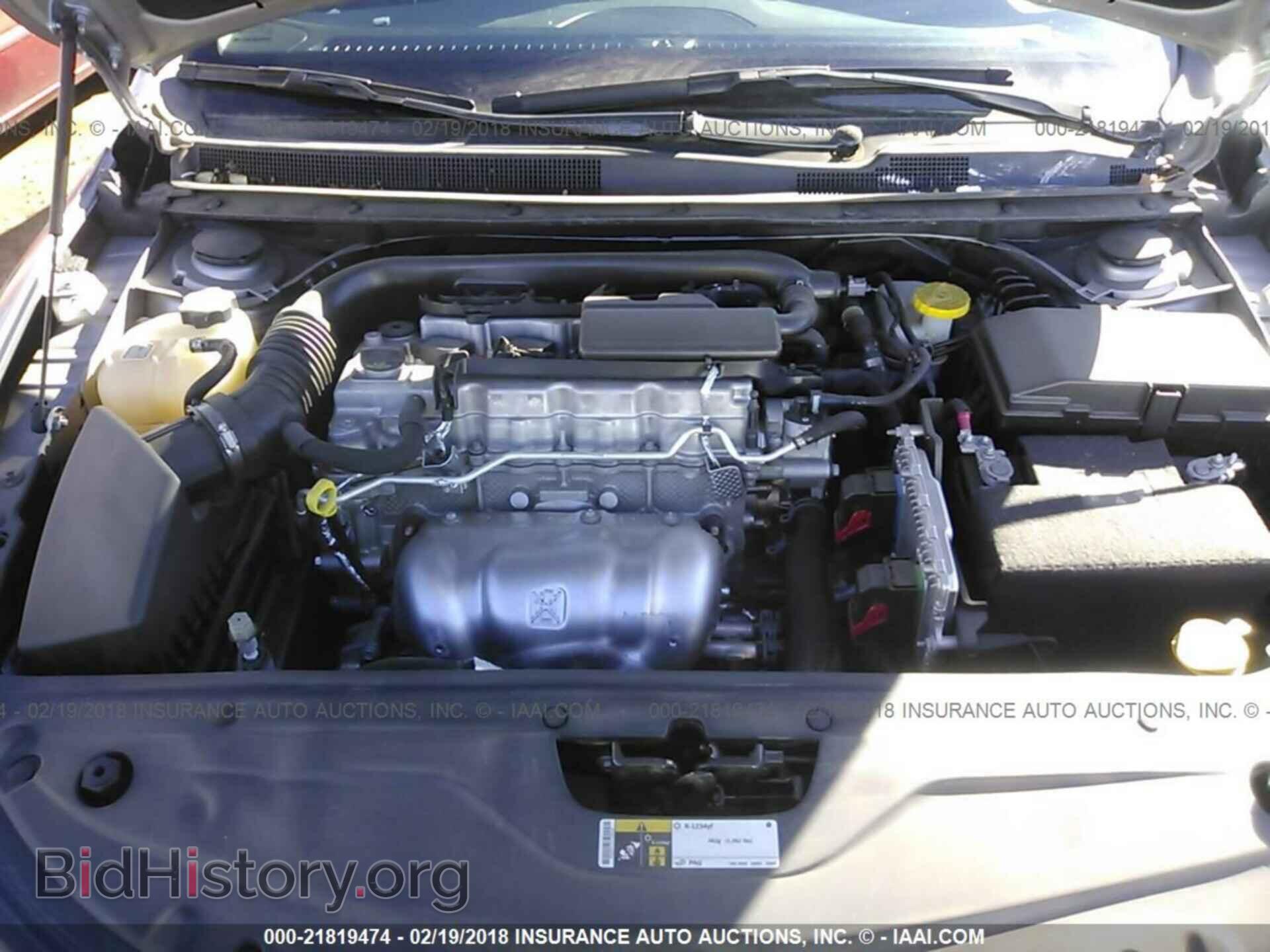 2016 Chrysler 200 - VIN: 1C3CCCFB9GN189246 - Photo 10