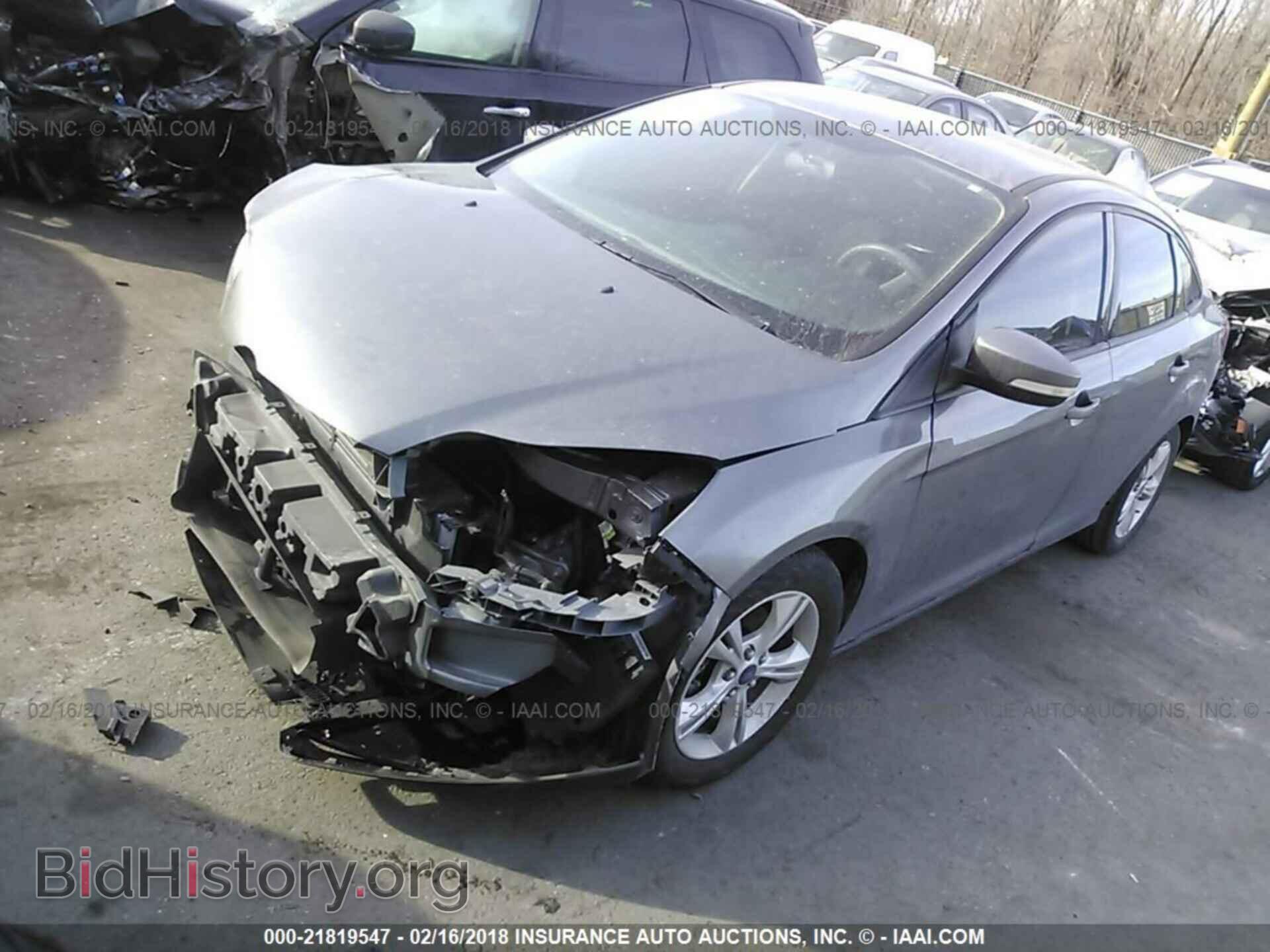 2014 Ford Focus - VIN: 1FADP3F21EL374801 - Photo 2